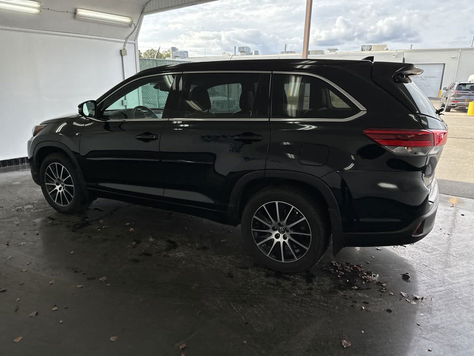 2018 Toyota Highlander SE 6