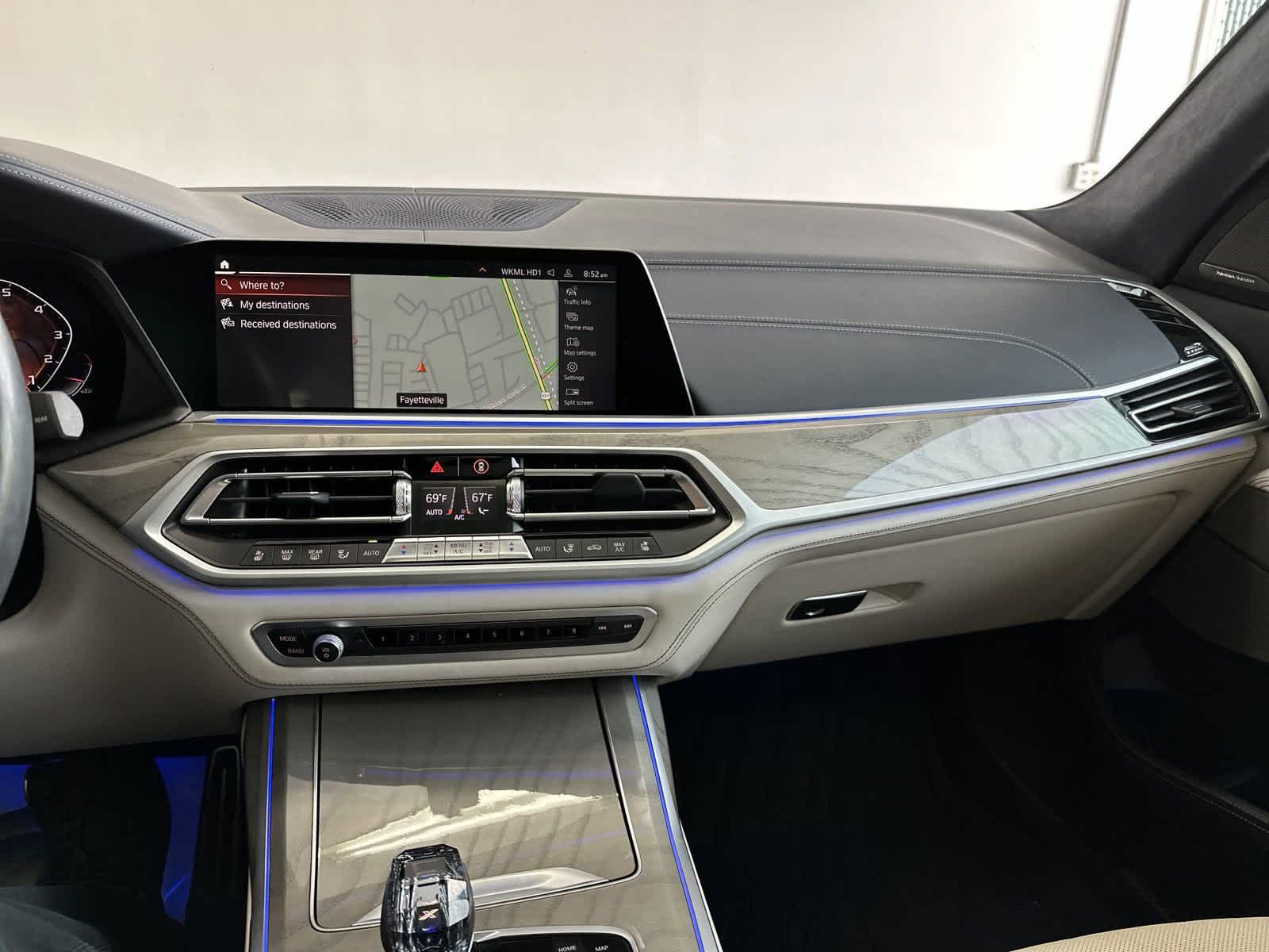 2022 BMW X7 M50i 32