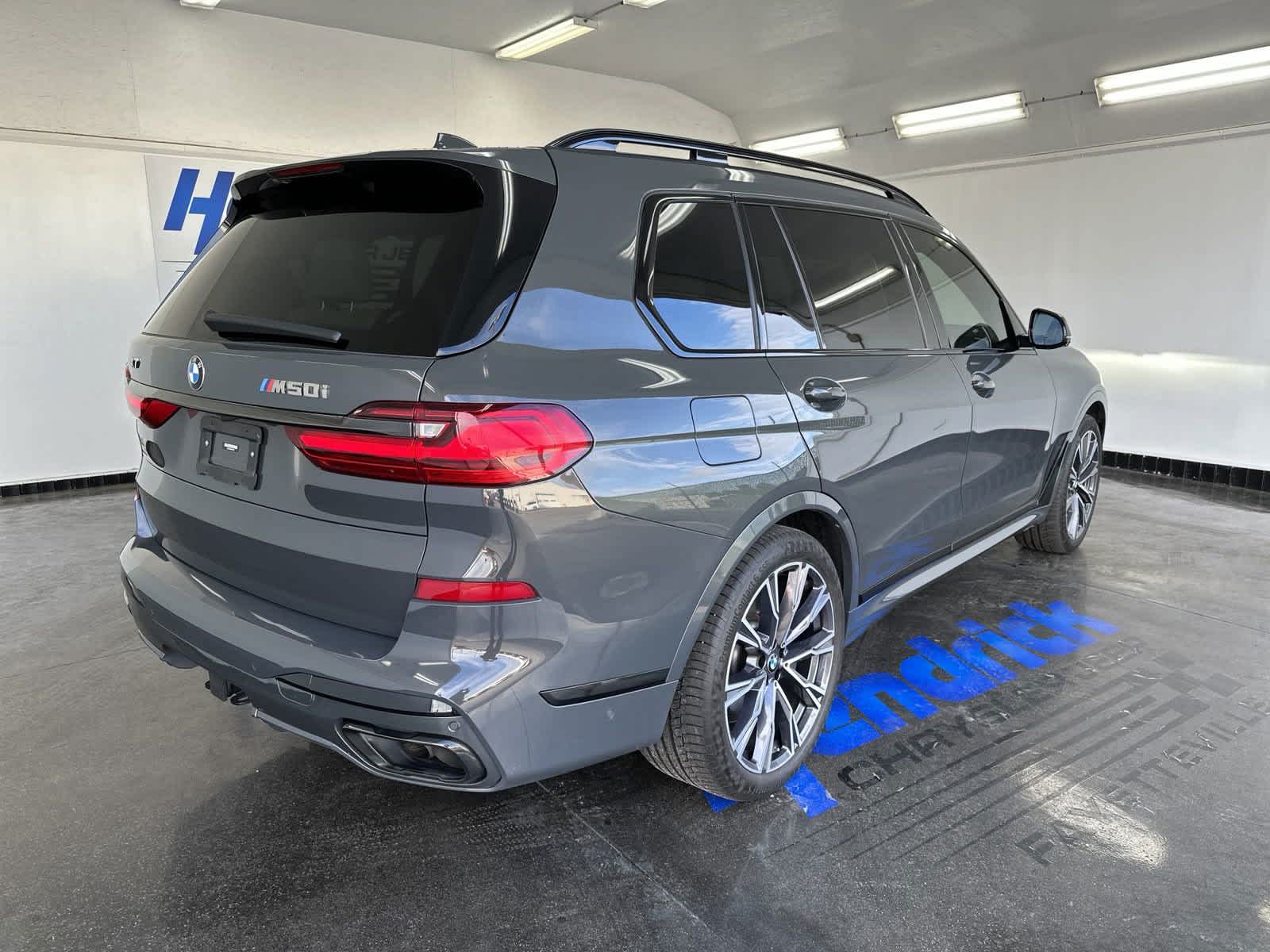 2022 BMW X7 M50i 12