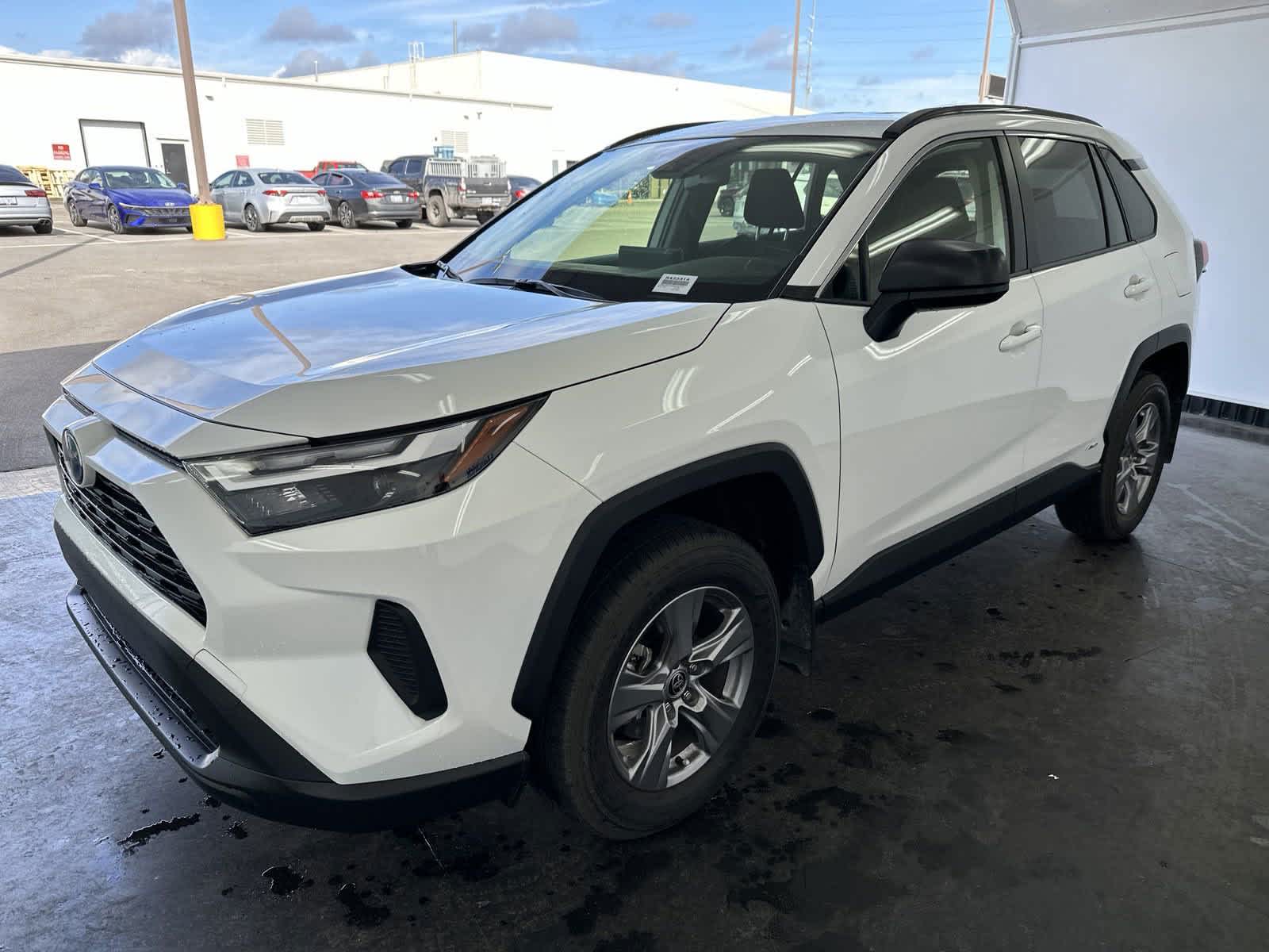 2024 Toyota RAV4 Hybrid LE 4