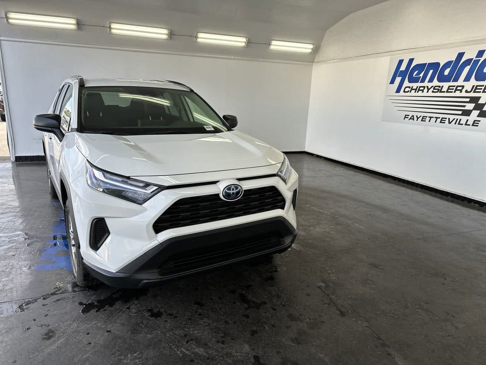 2024 Toyota RAV4 Hybrid LE 3