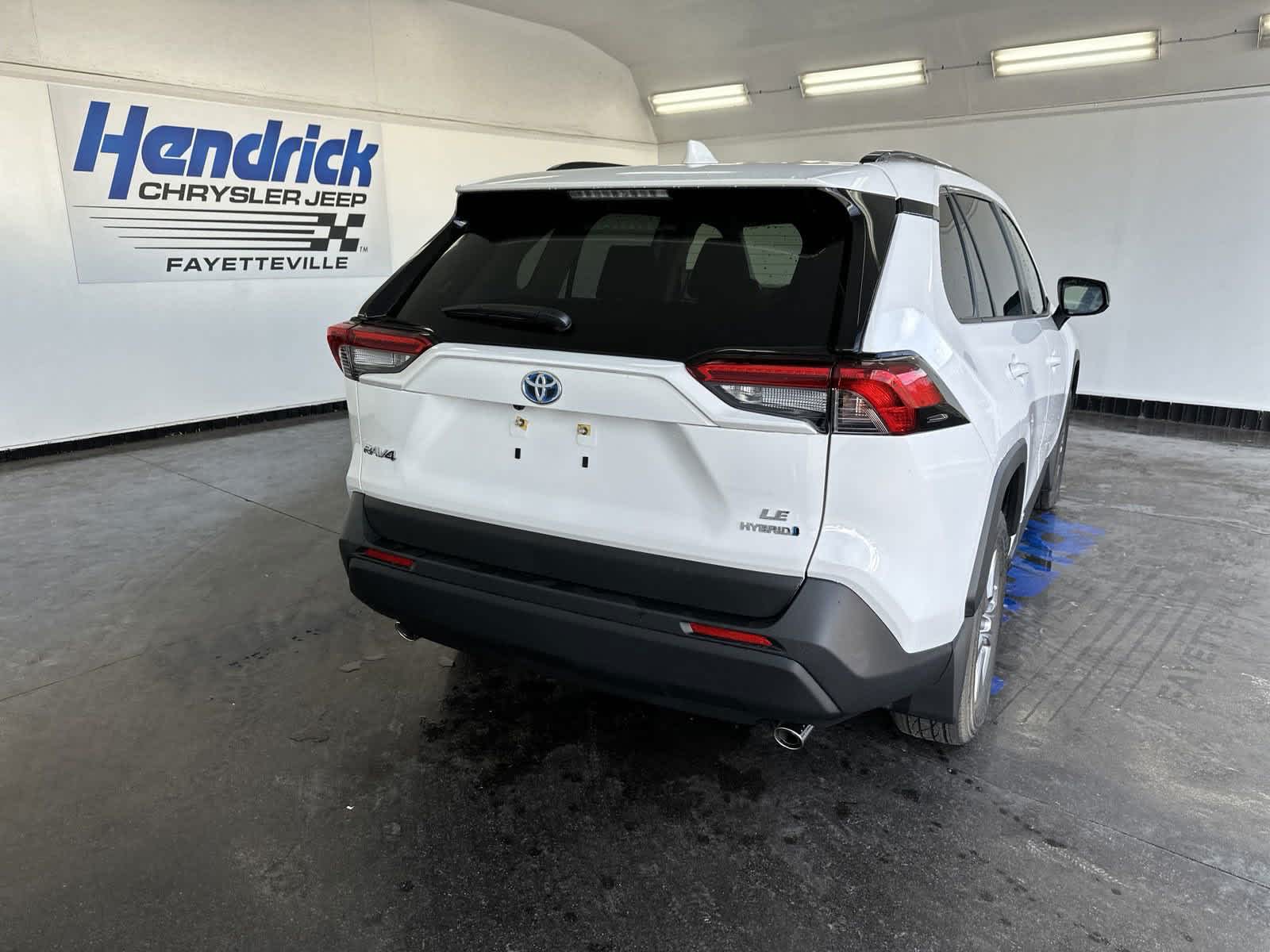 2024 Toyota RAV4 Hybrid LE 8