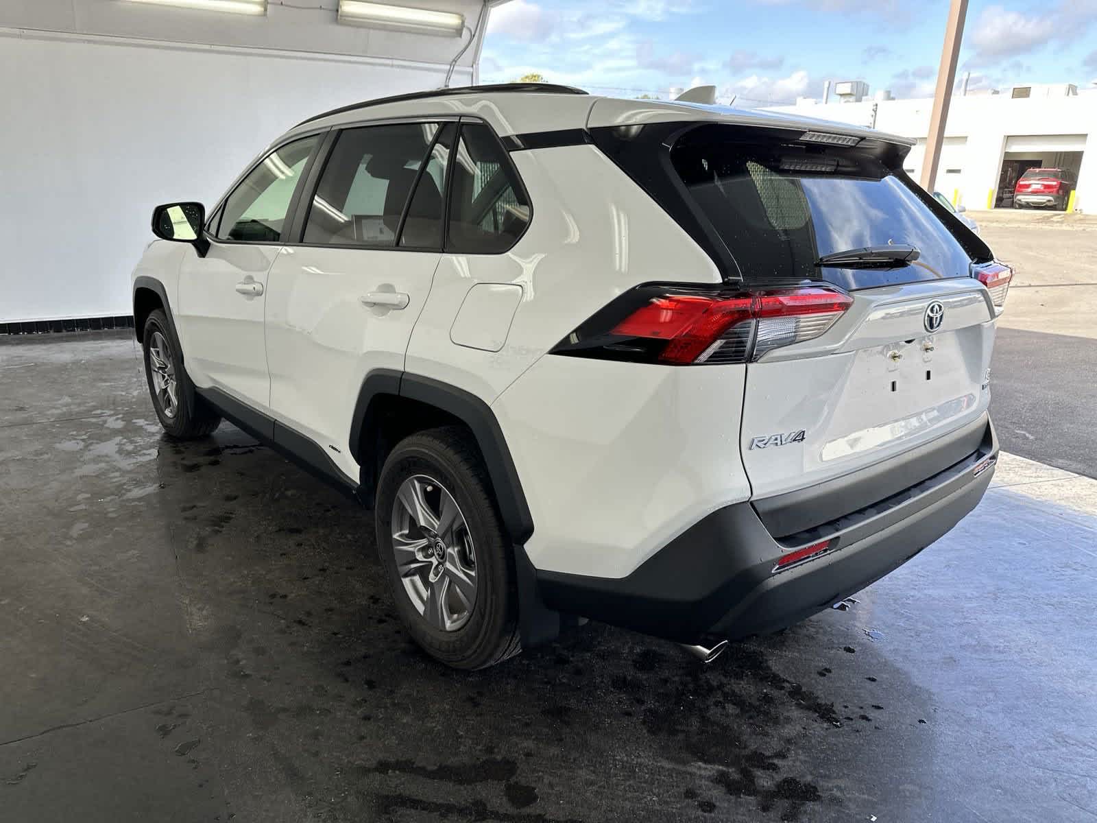 2024 Toyota RAV4 Hybrid LE 7