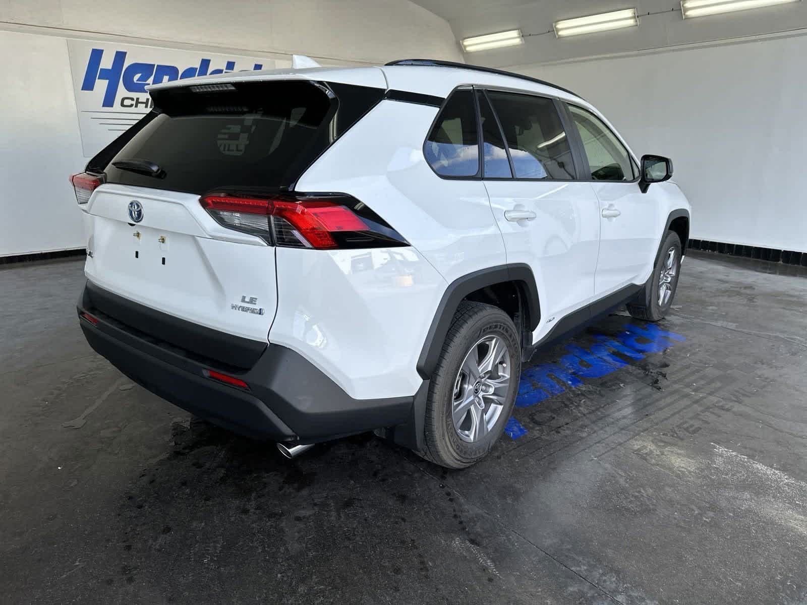 2024 Toyota RAV4 Hybrid LE 9