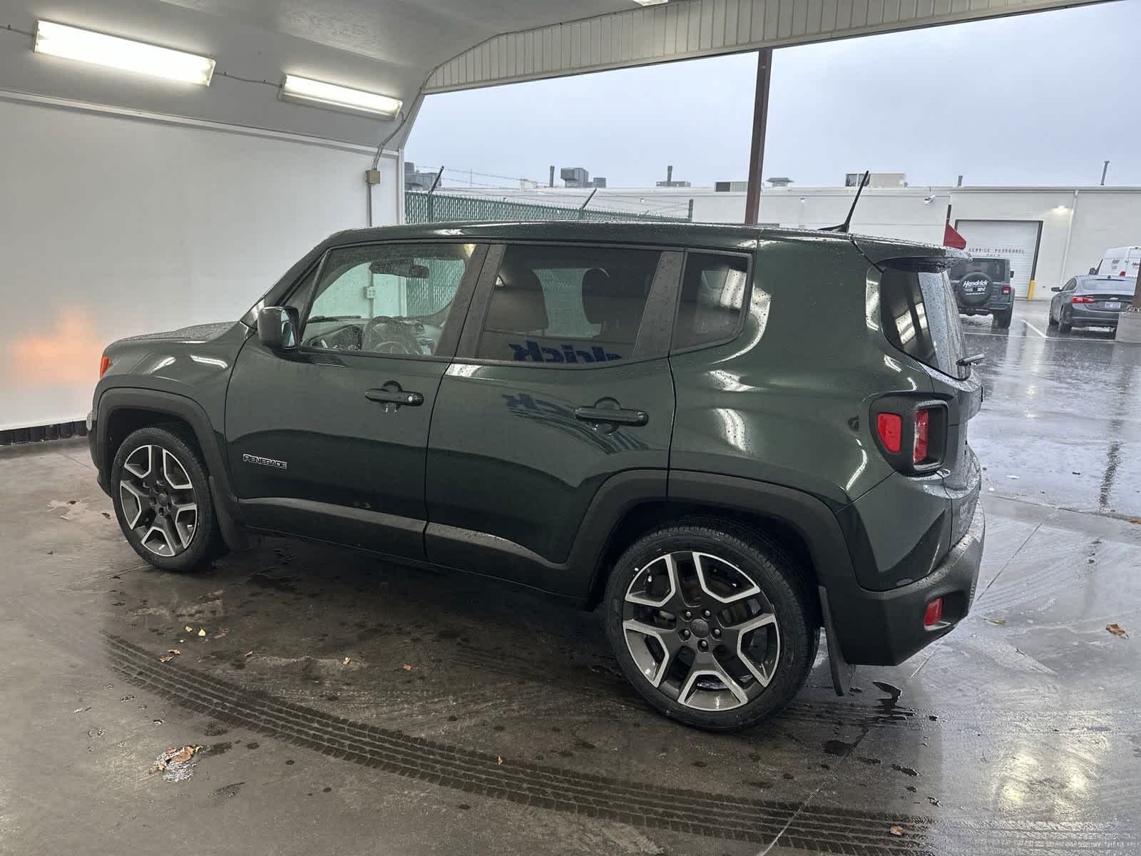 2021 Jeep Renegade Jeepster 6