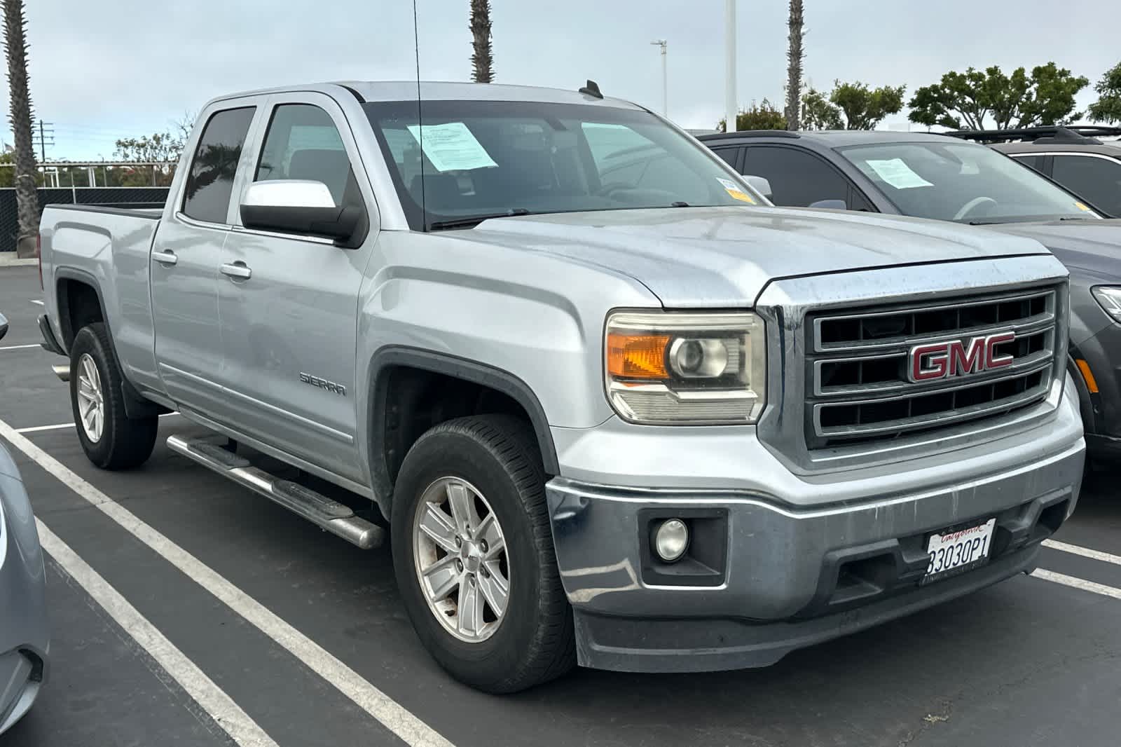 View vehicle photo 2