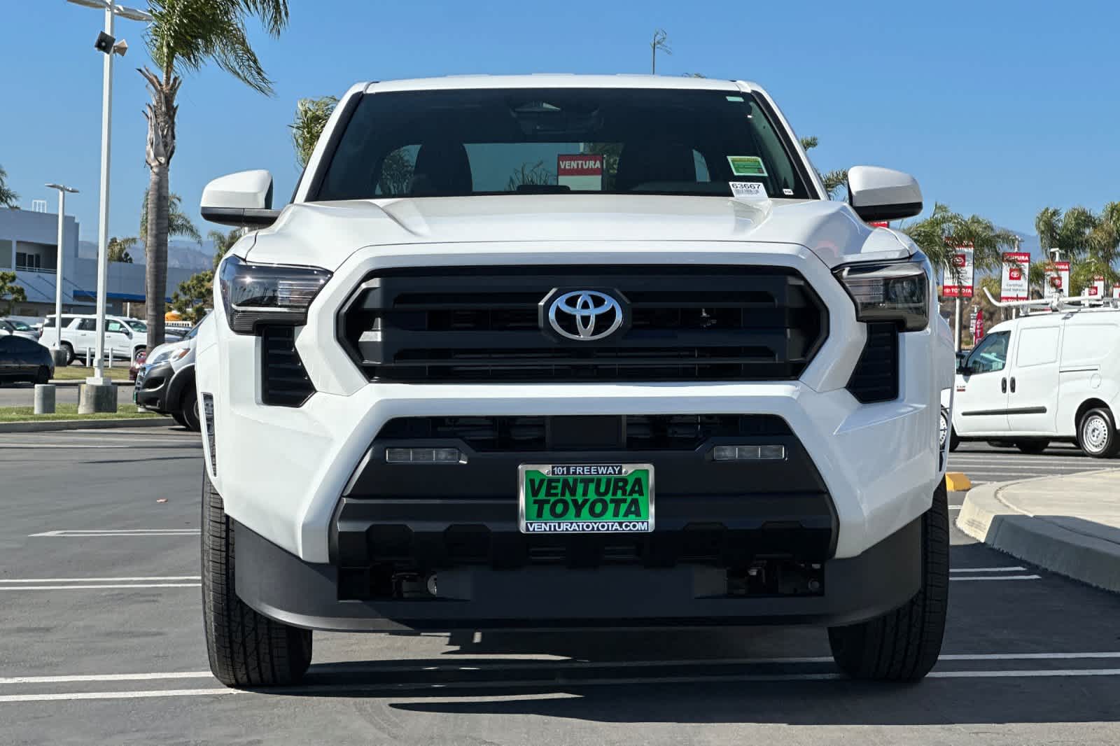 2025 Toyota Tacoma SR5 Double Cab photo 9