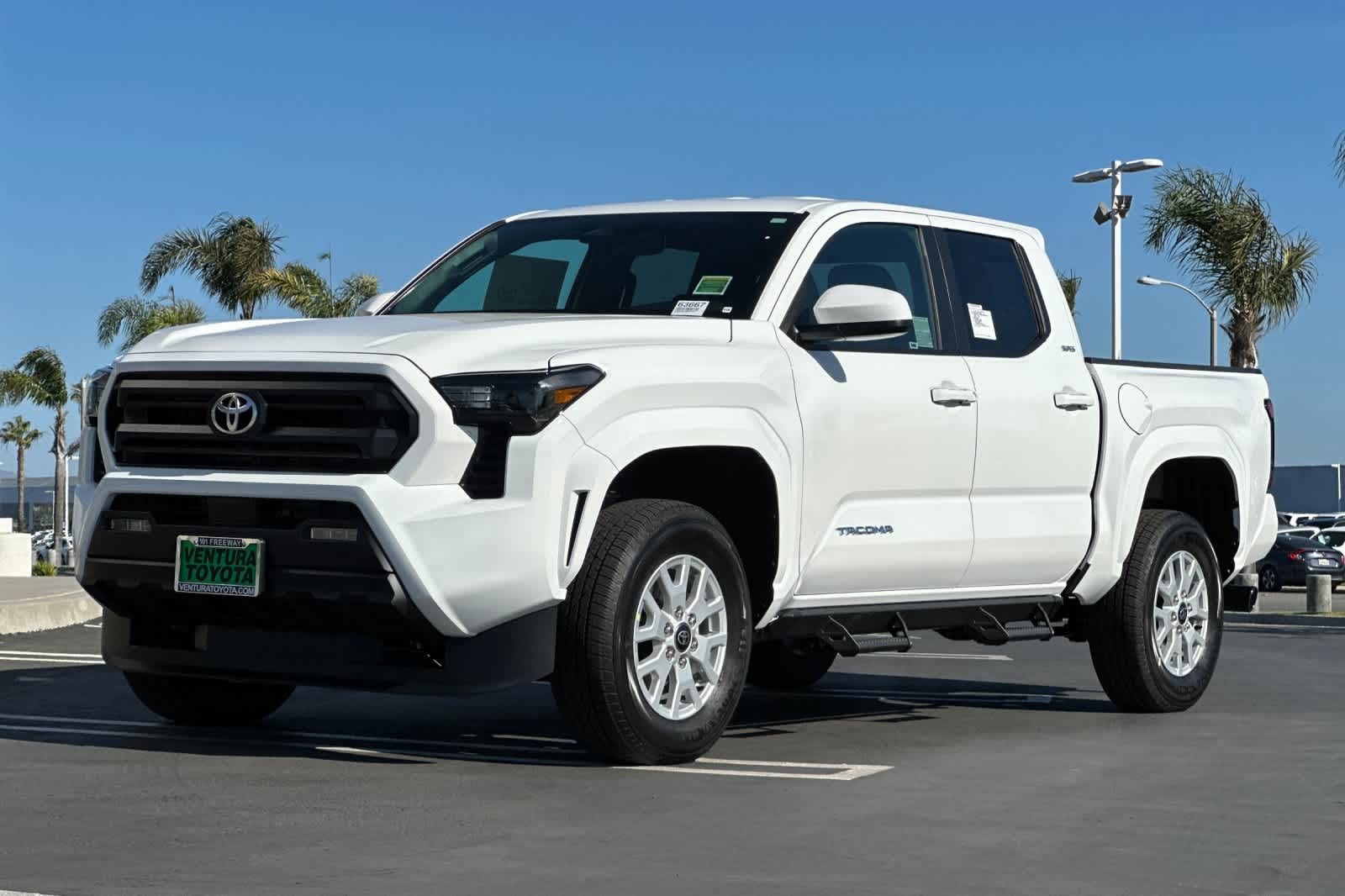 2025 Toyota Tacoma SR5 Double Cab photo 8
