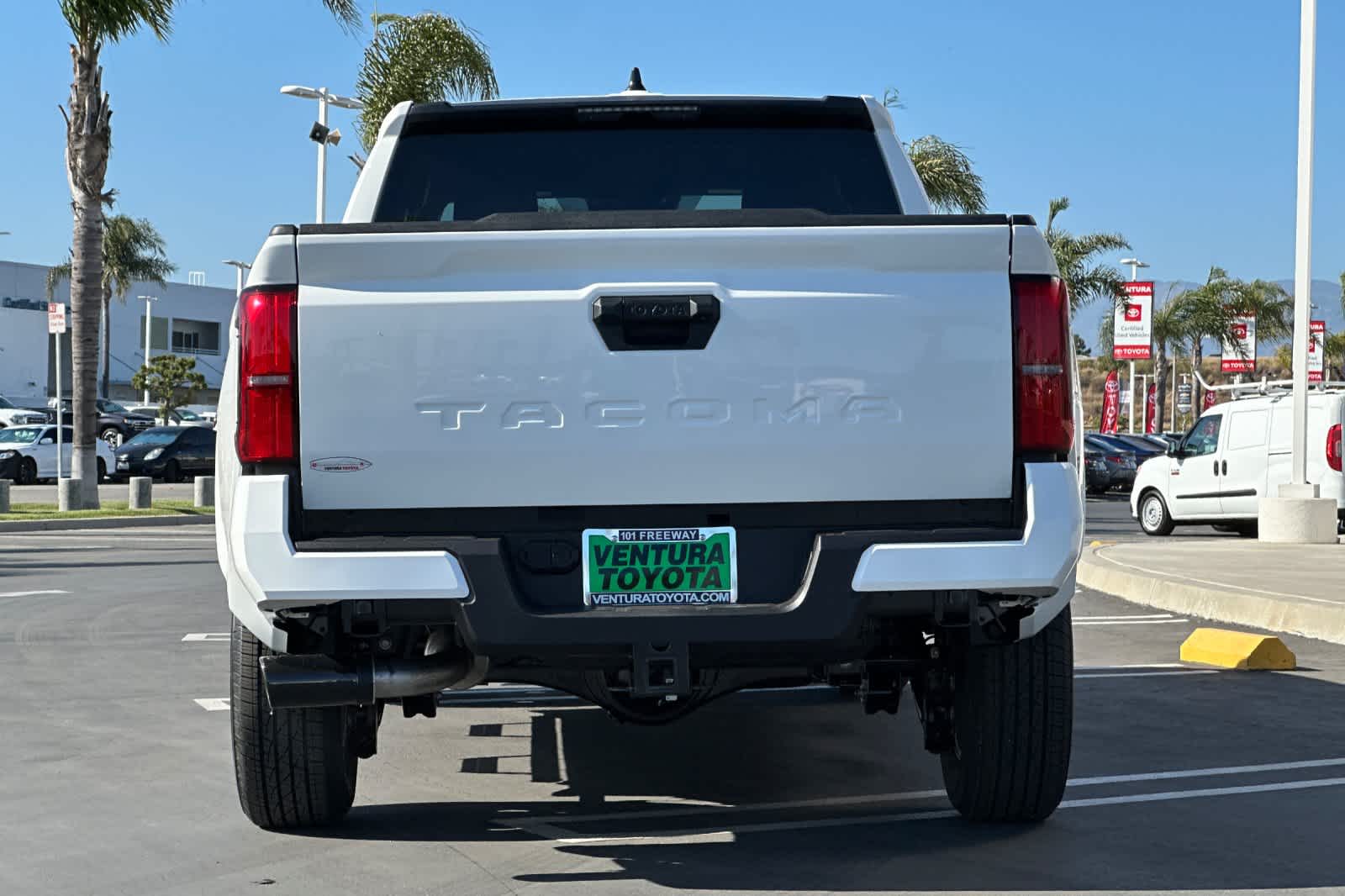 2025 Toyota Tacoma SR5 Double Cab photo 5