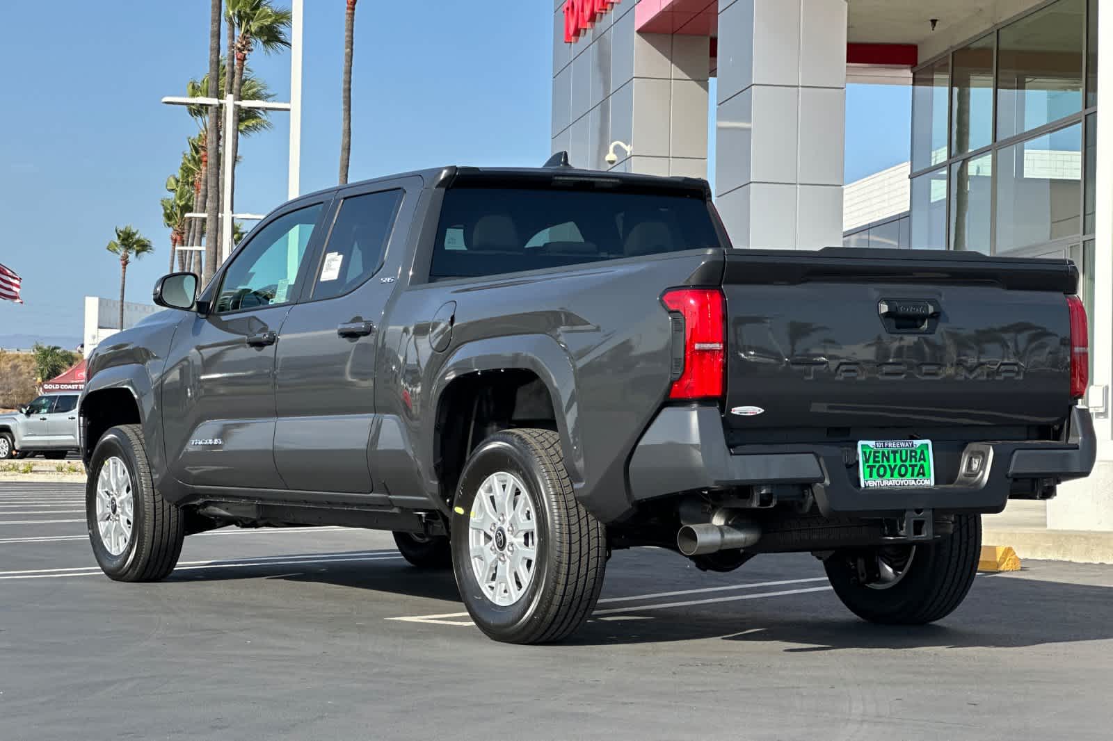 2025 Toyota Tacoma SR5 Double Cab photo 6