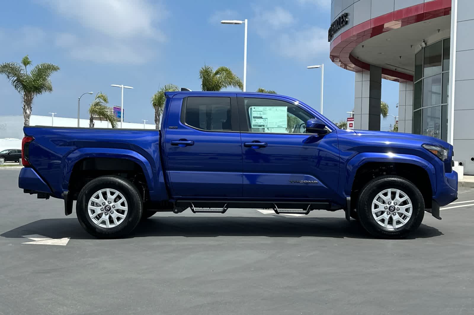 2025 Toyota Tacoma SR5 Double Cab photo 3