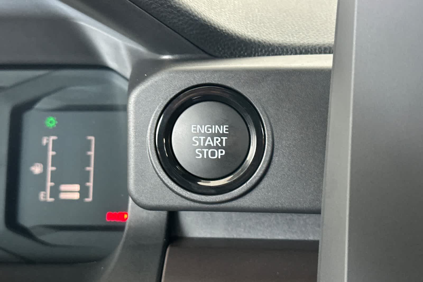 2025 Toyota Tacoma SR5 Double Cab photo 18