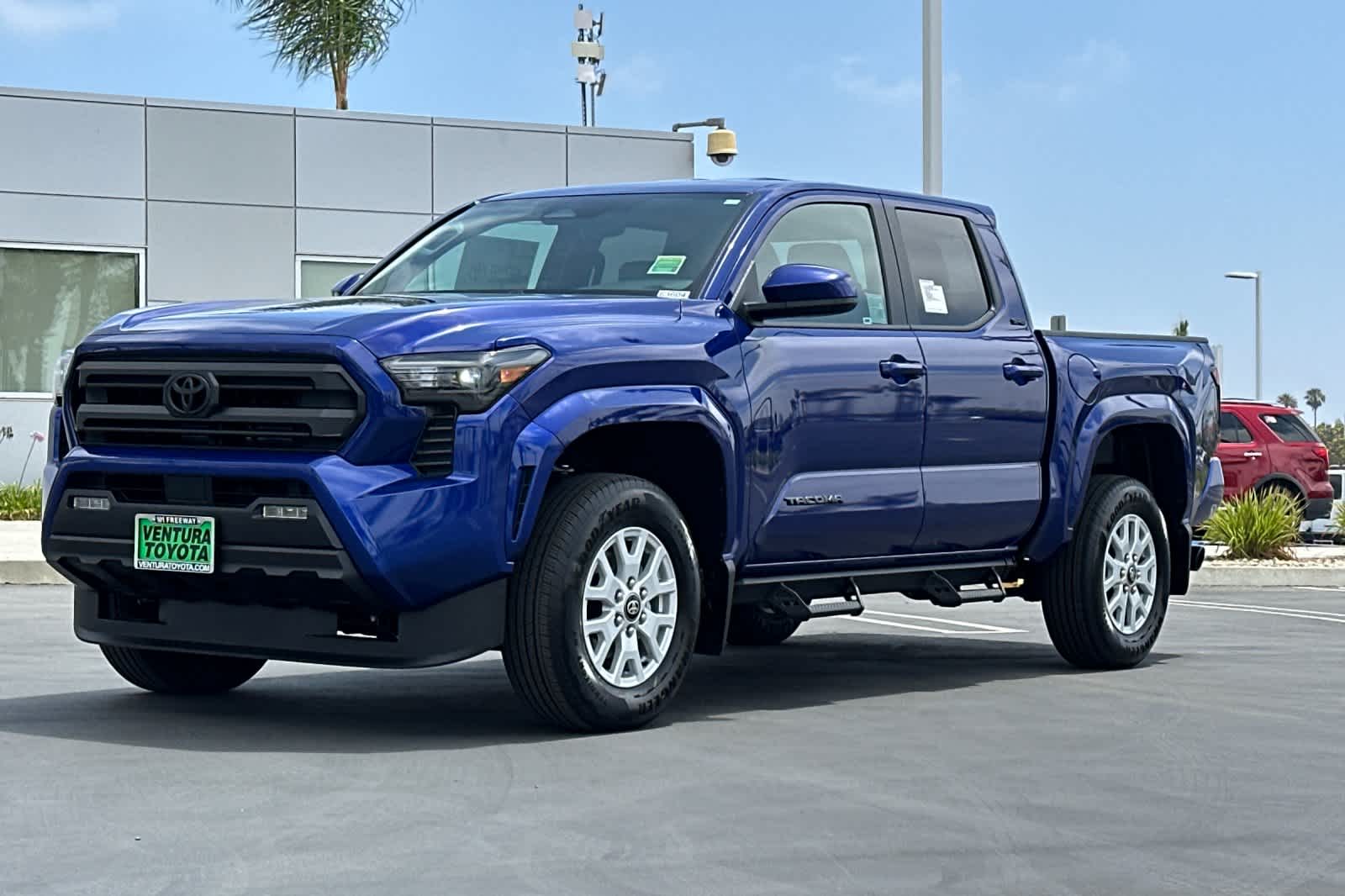 2025 Toyota Tacoma SR5 Double Cab photo 8