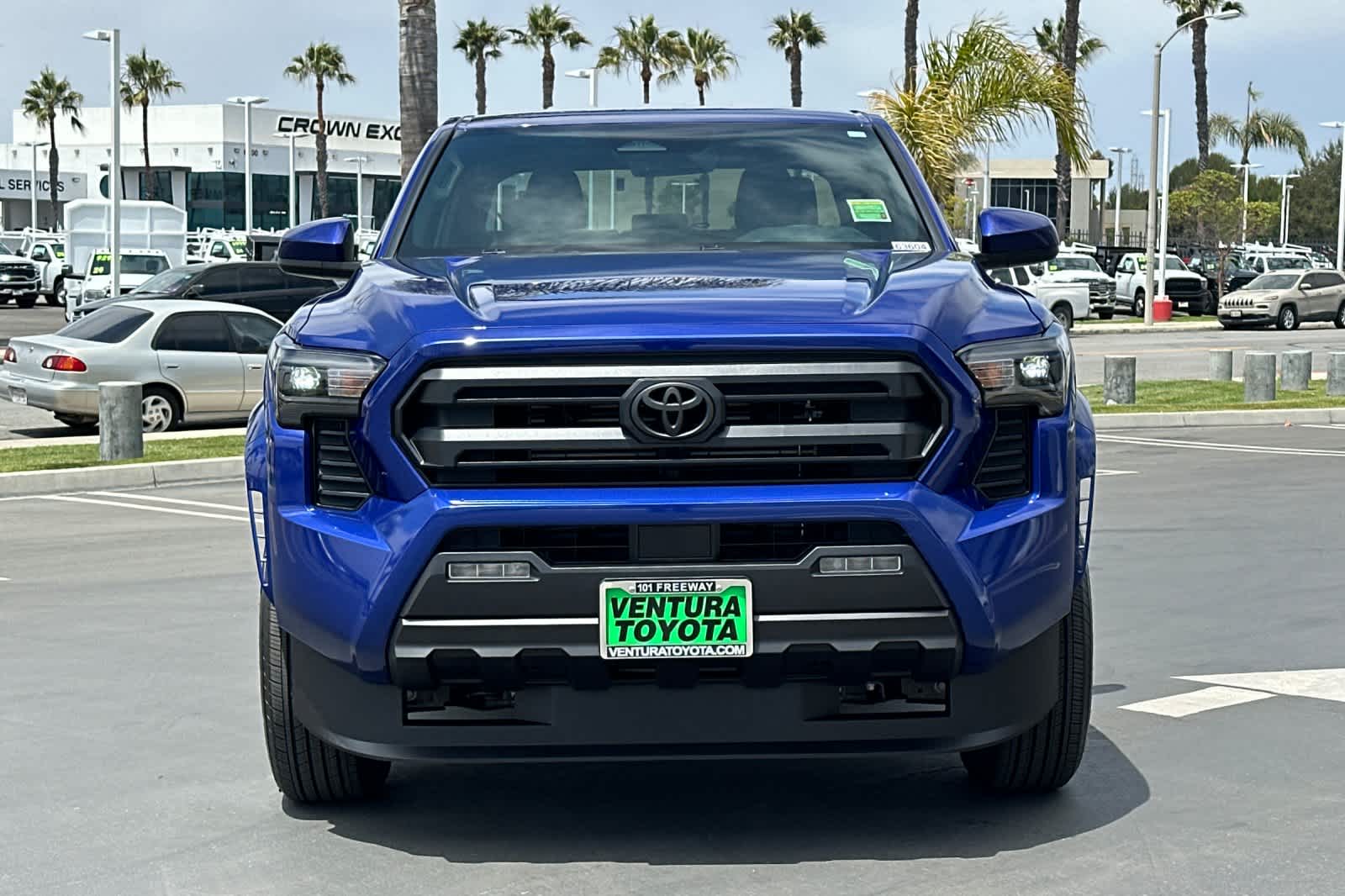 2025 Toyota Tacoma SR5 Double Cab photo 9