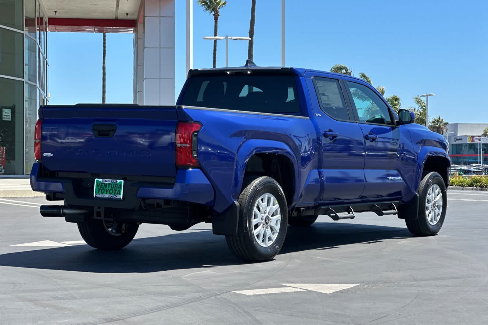 2025 Toyota Tacoma SR5 Double Cab photo 3