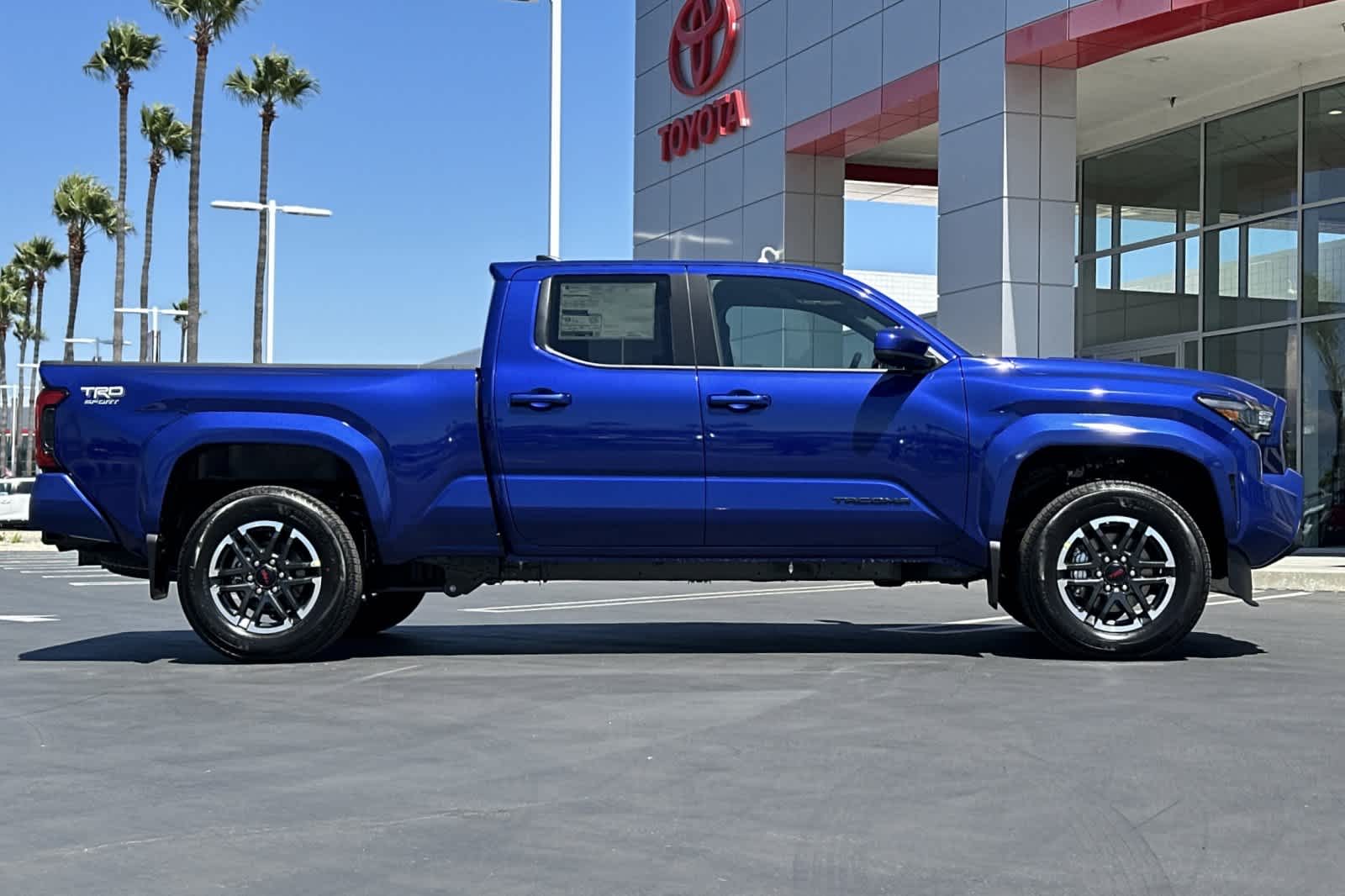 2025 Toyota Tacoma TRD Sport Double Cab photo 3