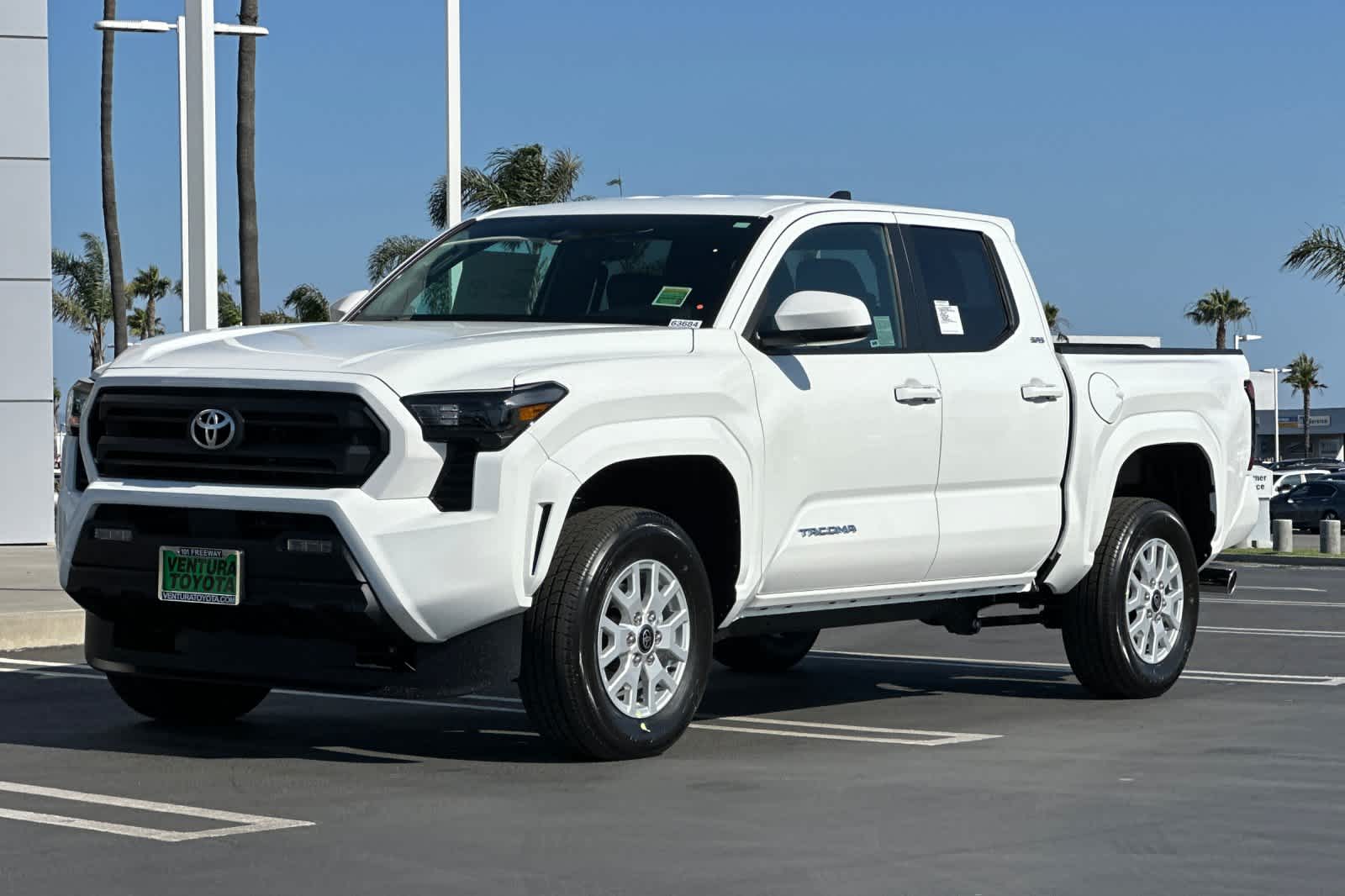 2025 Toyota Tacoma SR5 Double Cab photo 8