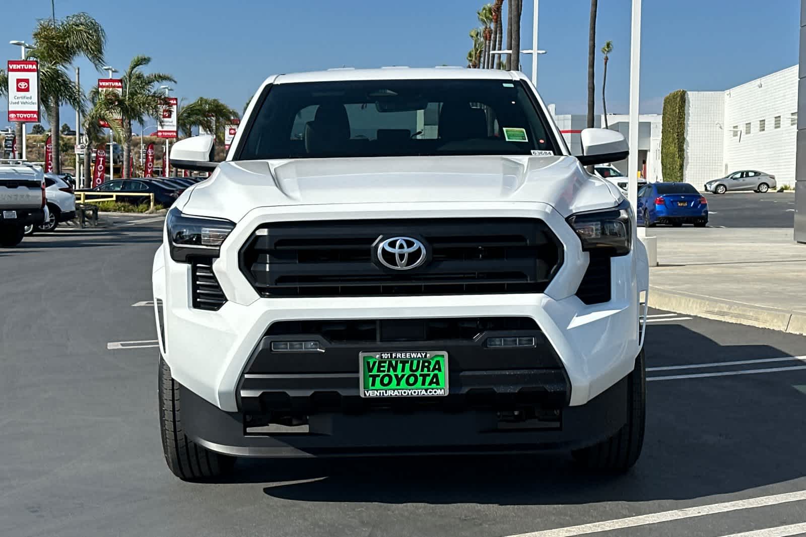 2025 Toyota Tacoma SR5 Double Cab photo 9