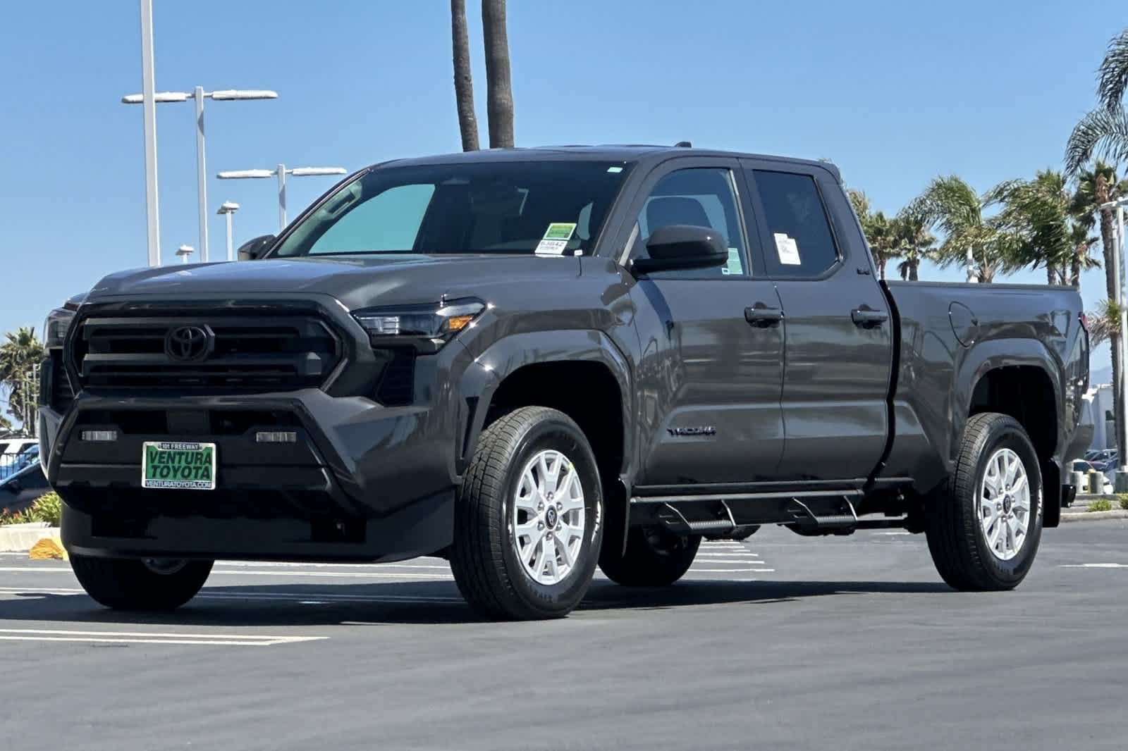 2025 Toyota Tacoma SR5 Double Cab photo 8