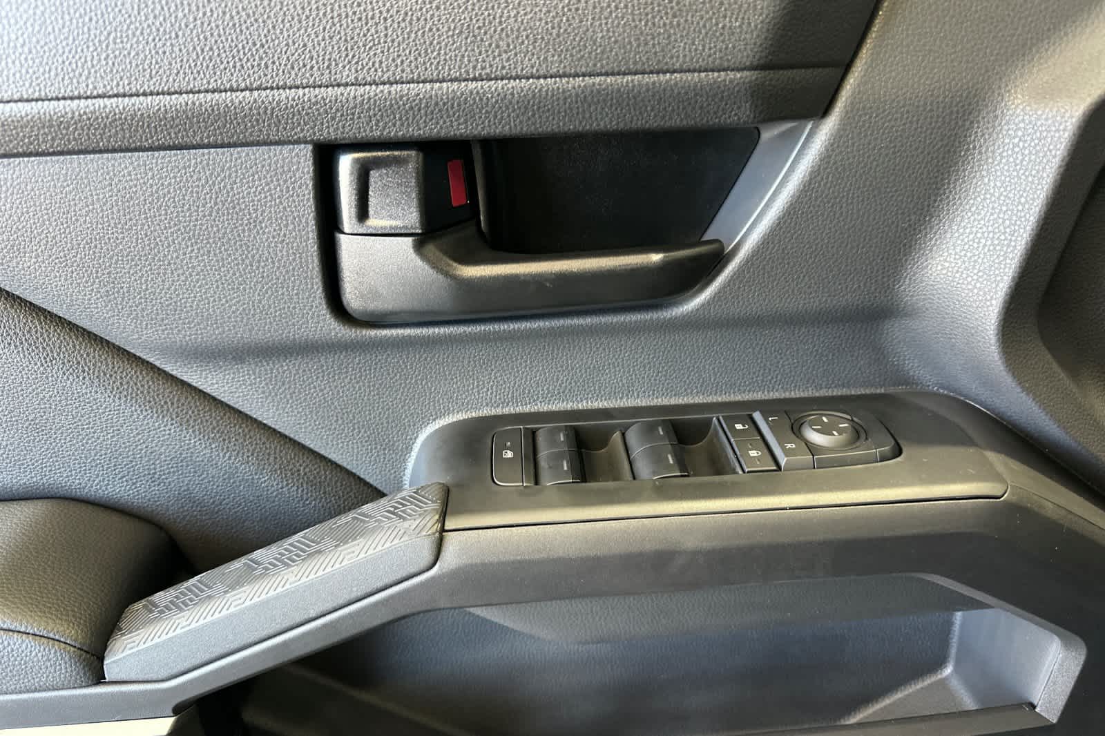 2025 Toyota Tacoma SR5 Double Cab photo 11