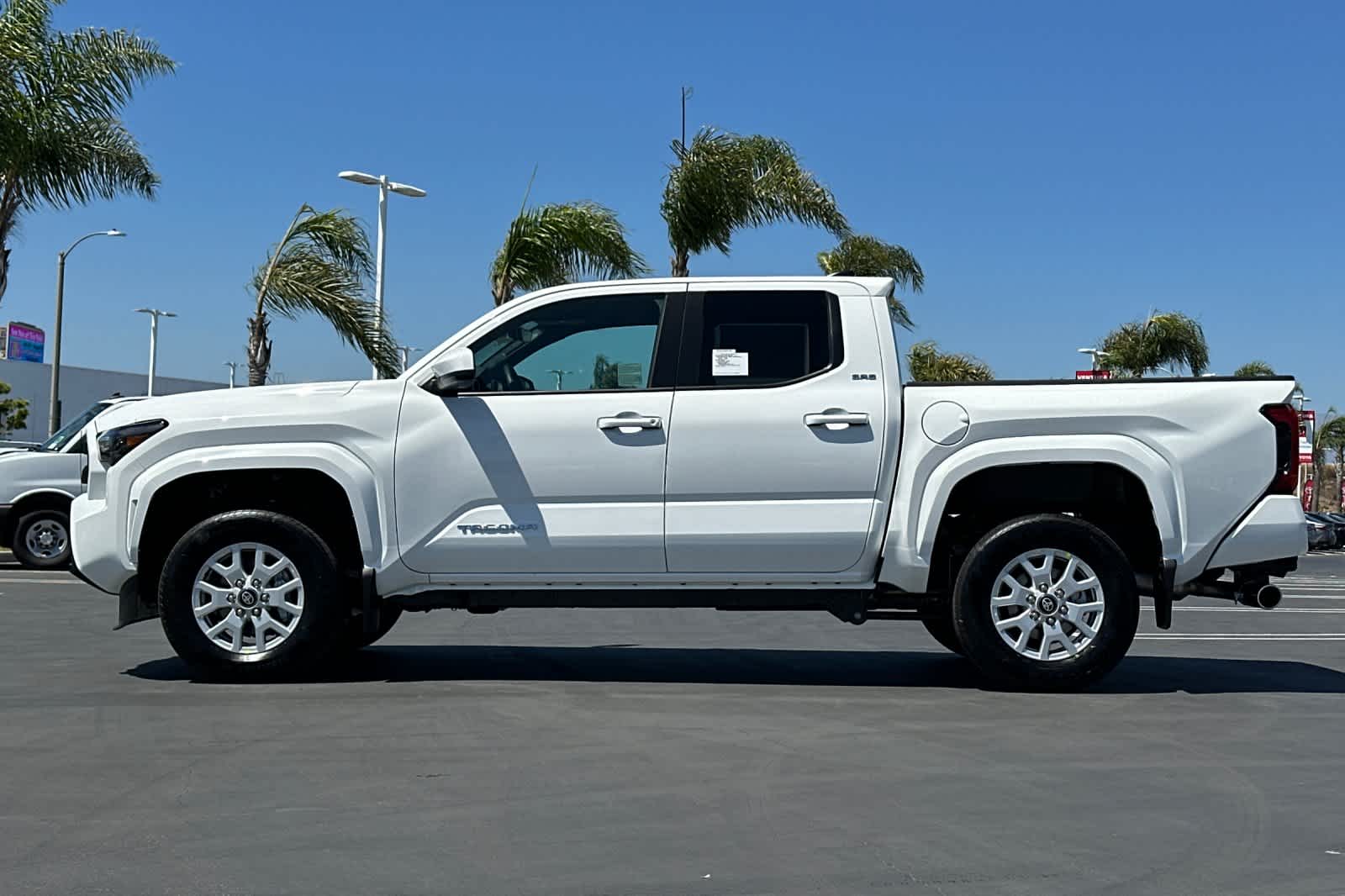 2025 Toyota Tacoma SR5 Double Cab photo 7