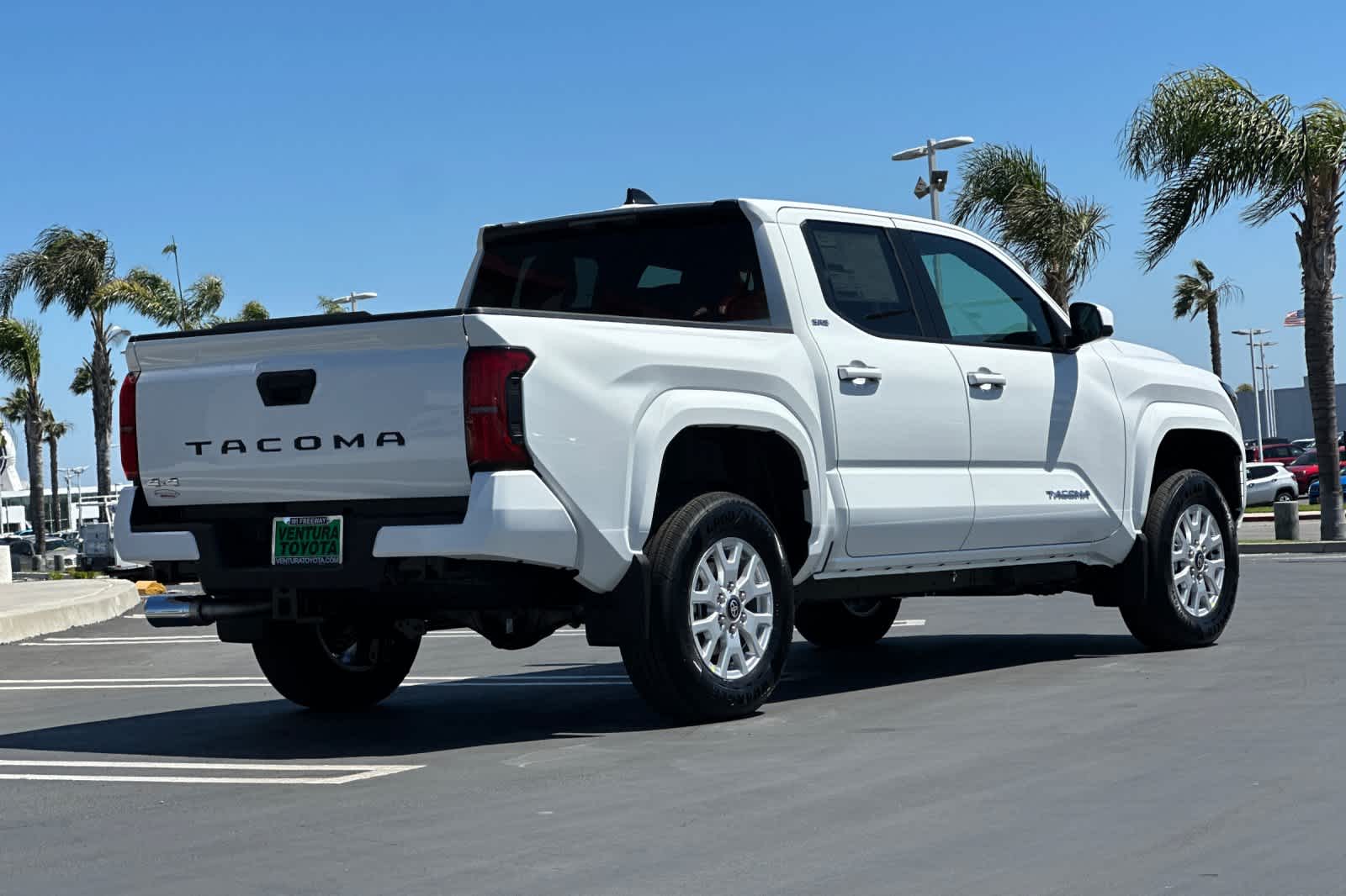 2025 Toyota Tacoma SR5 Double Cab photo 4