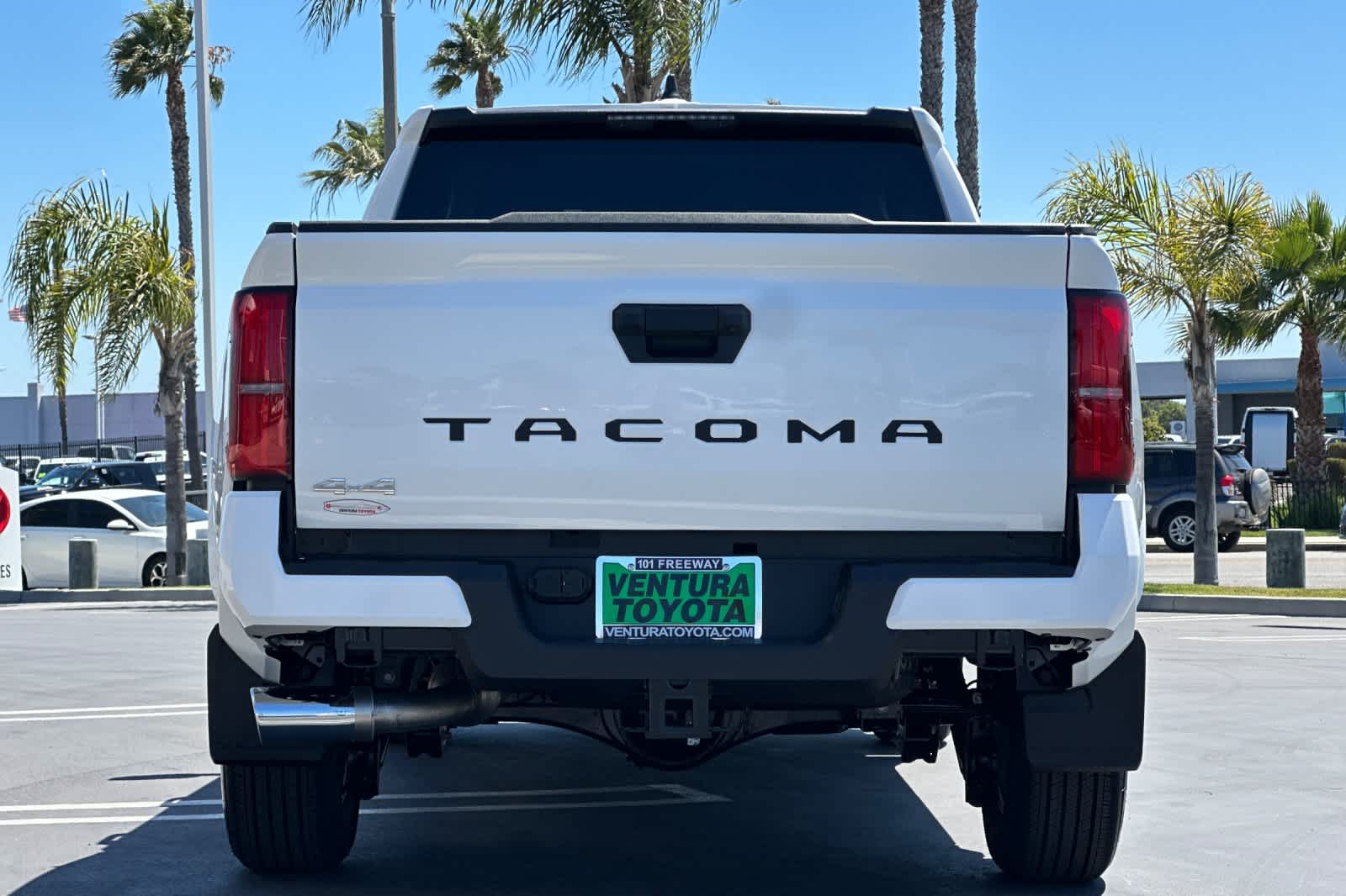 2025 Toyota Tacoma SR5 Double Cab photo 5