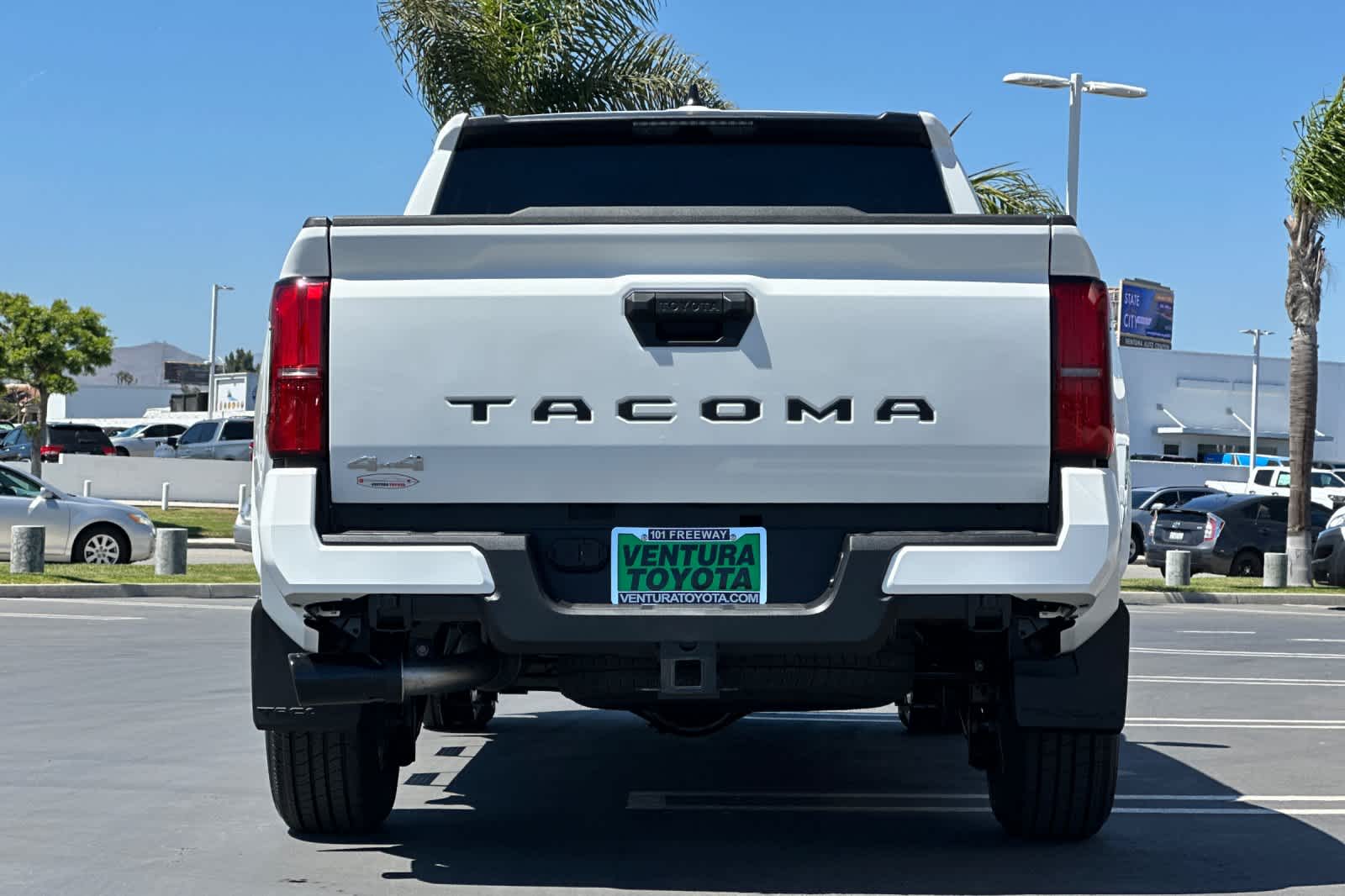 2025 Toyota Tacoma SR5 Double Cab photo 5
