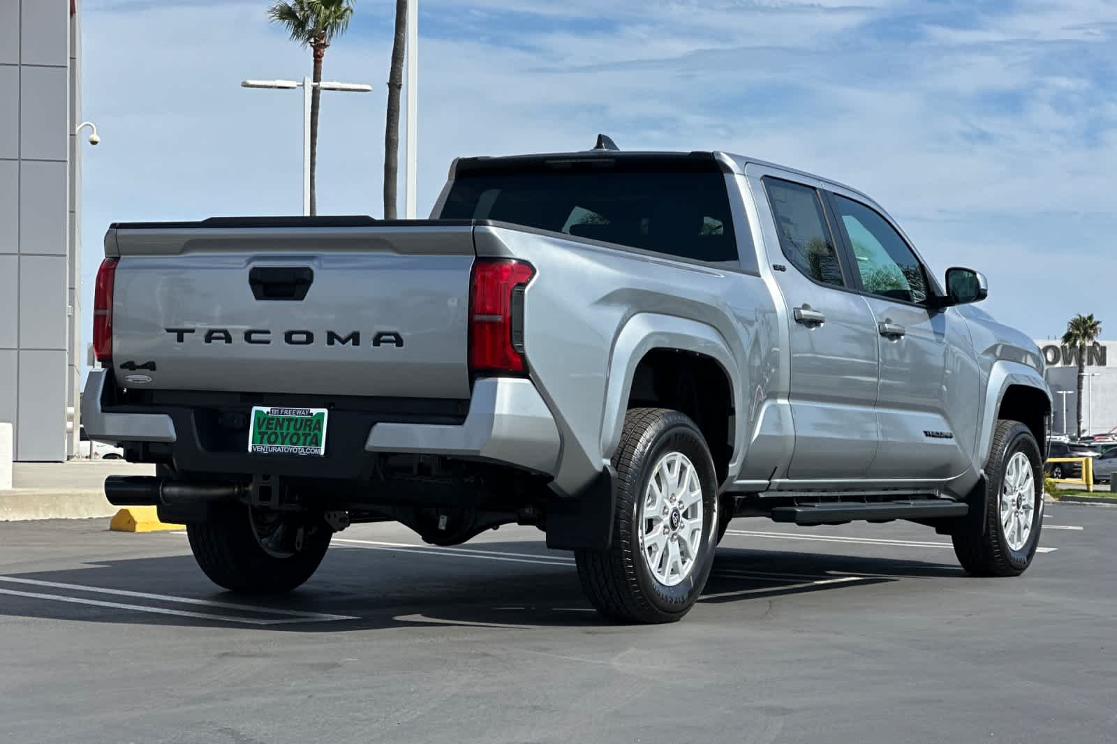 2025 Toyota Tacoma SR5 Double Cab photo 4