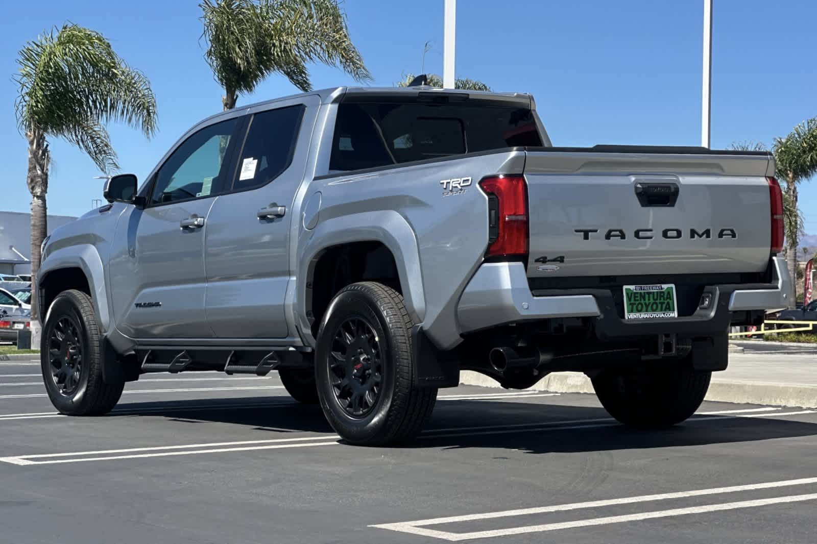 2025 Toyota Tacoma TRD Sport Double Cab photo 6