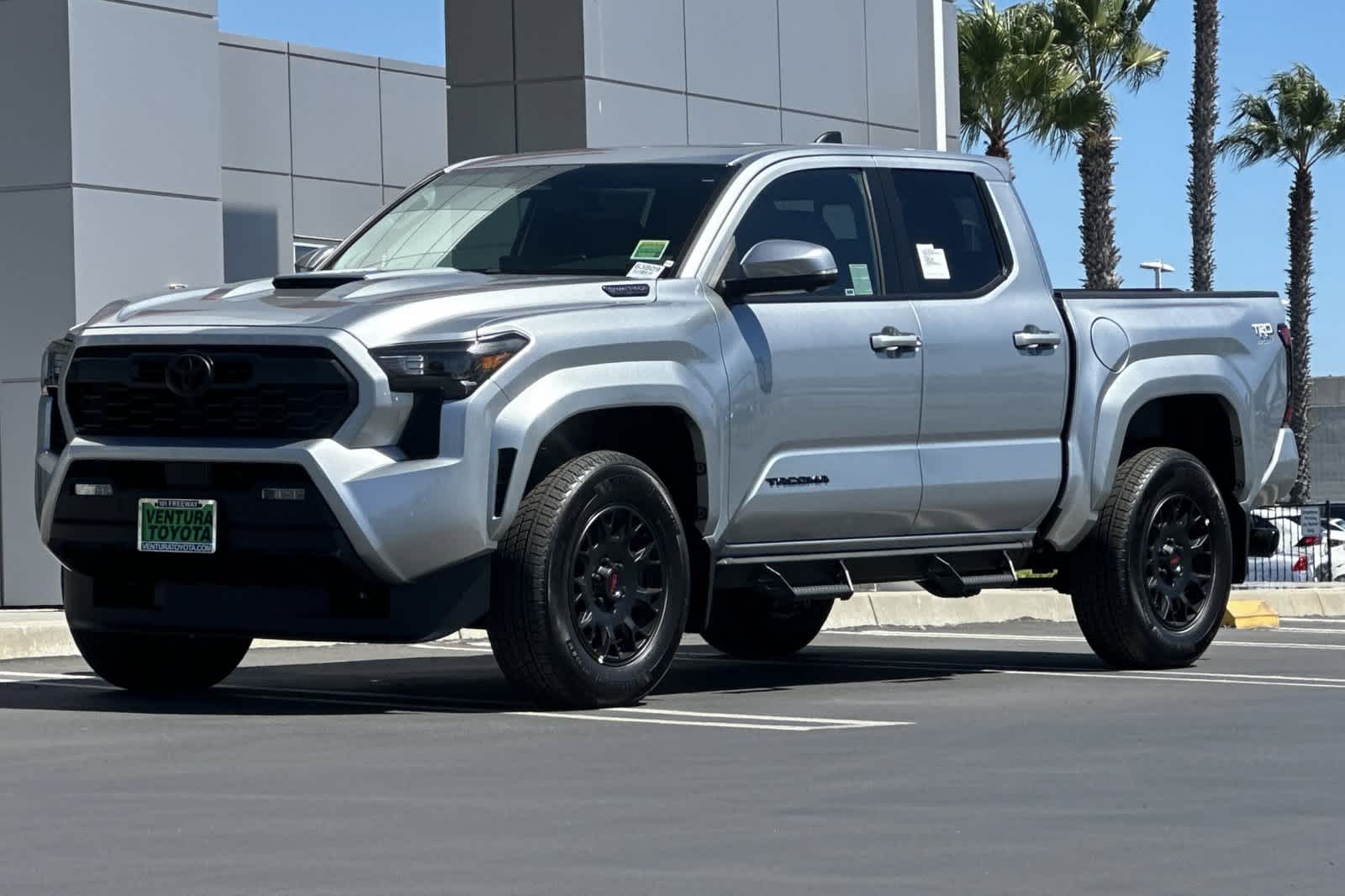 2025 Toyota Tacoma TRD Sport Double Cab photo 8