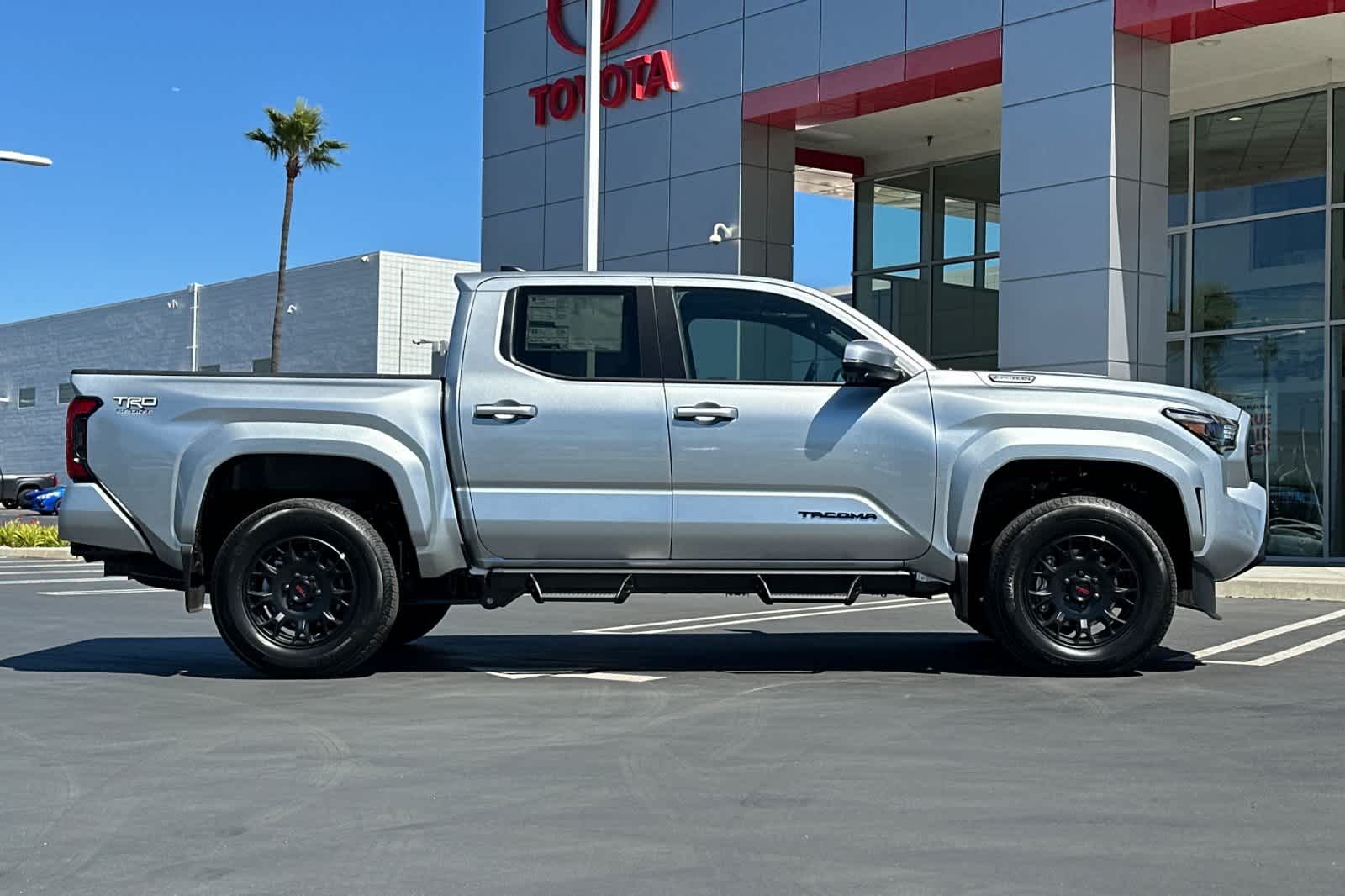 2025 Toyota Tacoma TRD Sport Double Cab photo 3