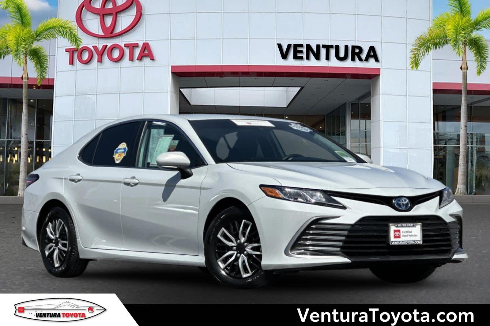 2024 Toyota Camry Hybrid LE FWD