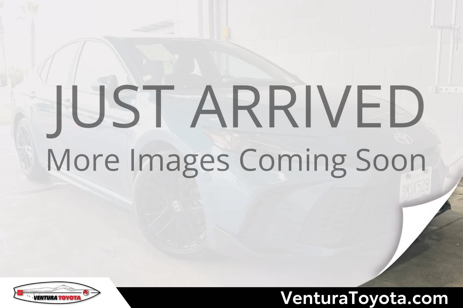 2025 Toyota Camry SE FWD