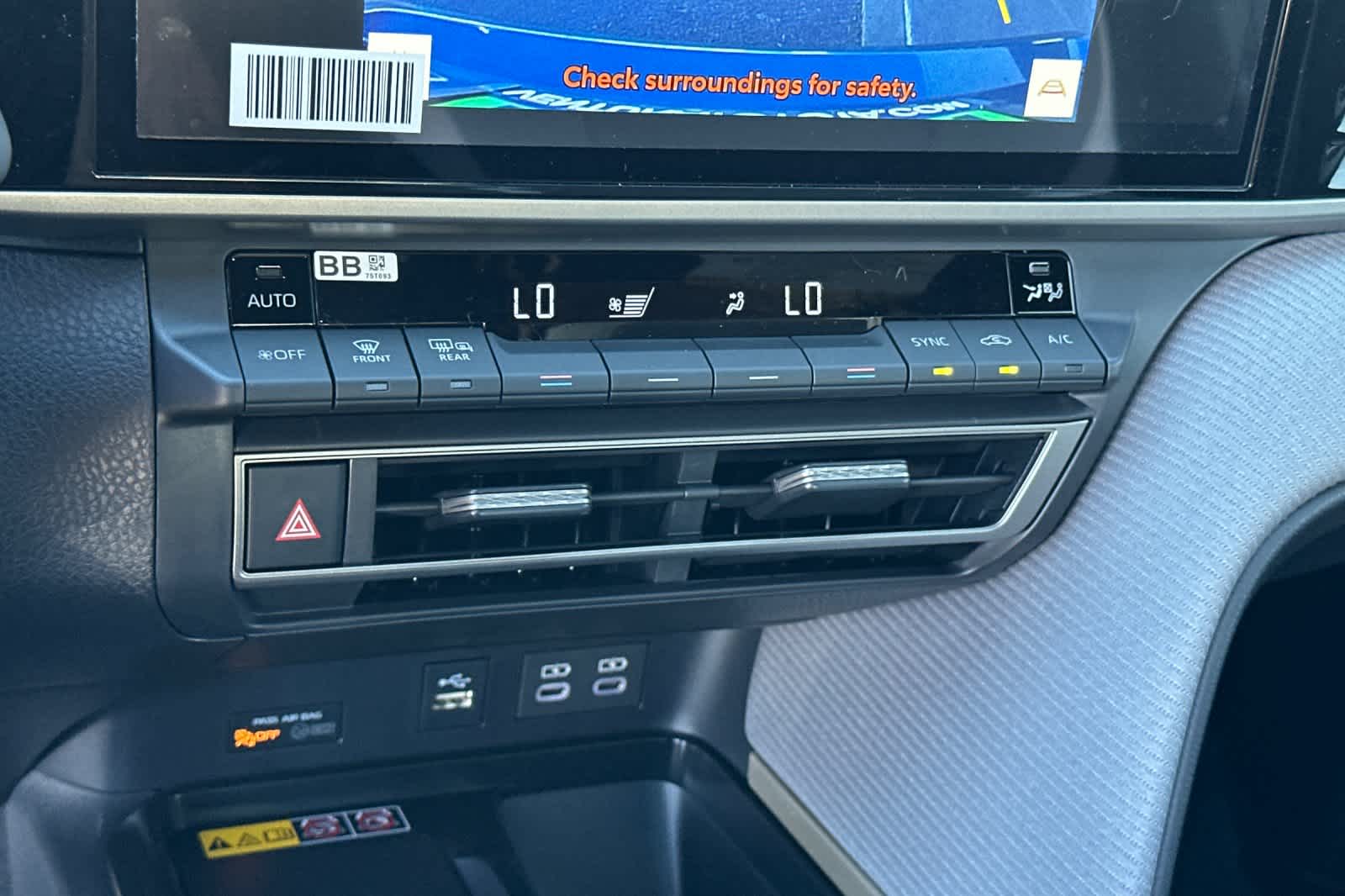 2025 Toyota Camry SE photo 16