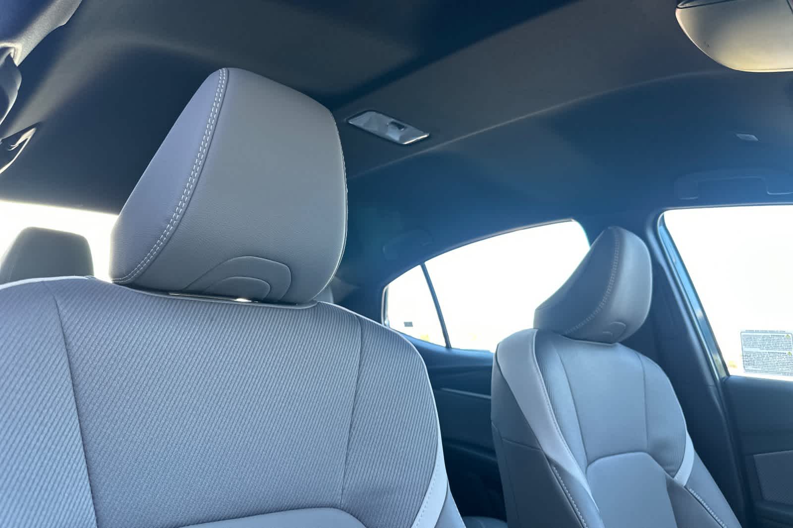 2025 Toyota Camry SE photo 14
