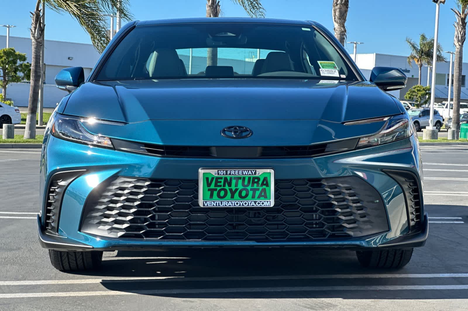 2025 Toyota Camry SE photo 7