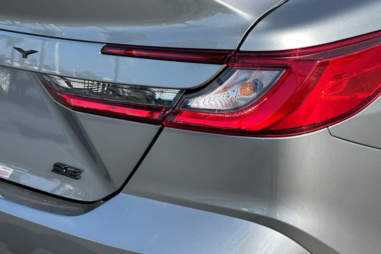 2025 Toyota Camry SE photo 16