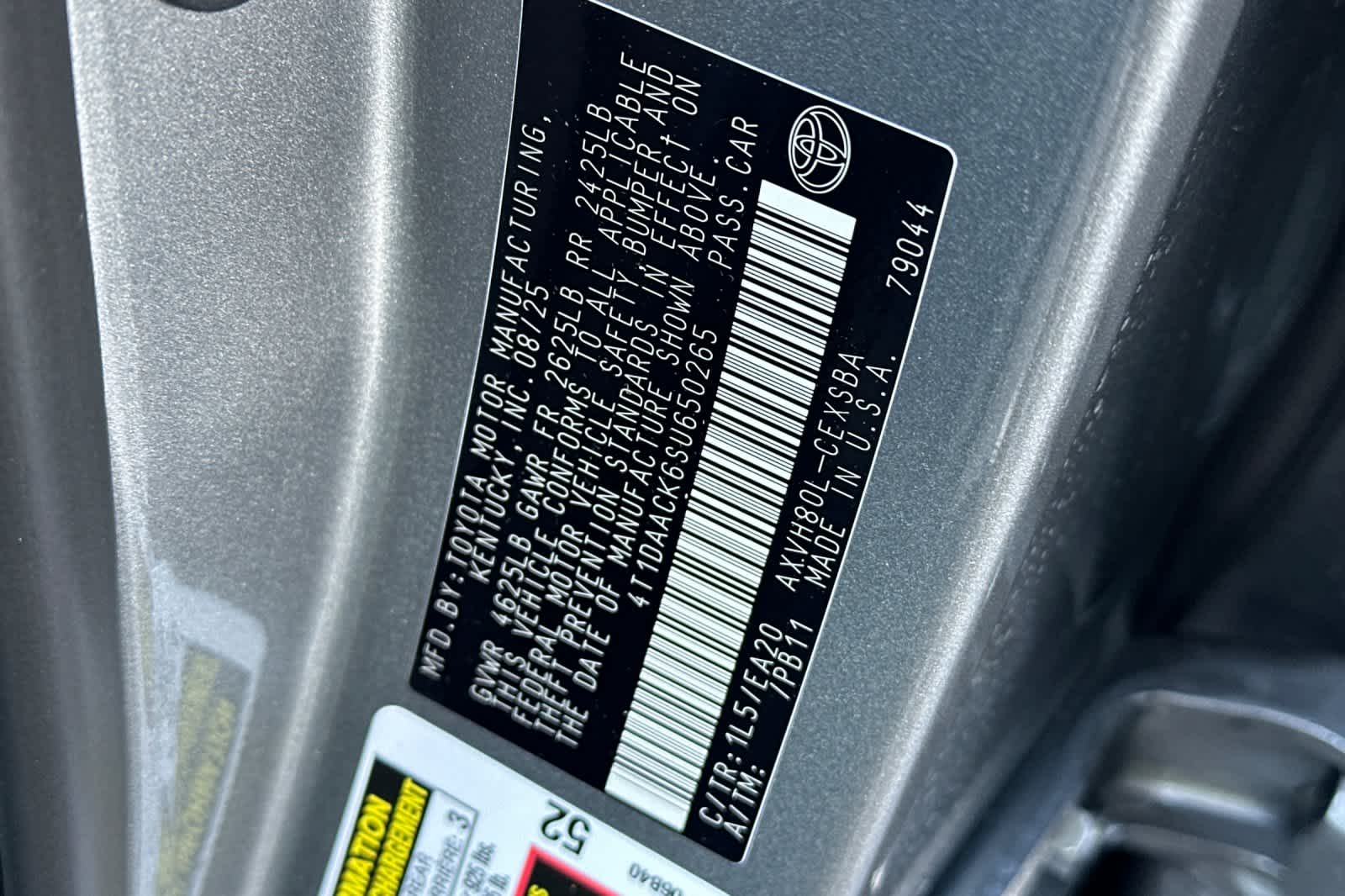 2025 Toyota Camry SE photo 17