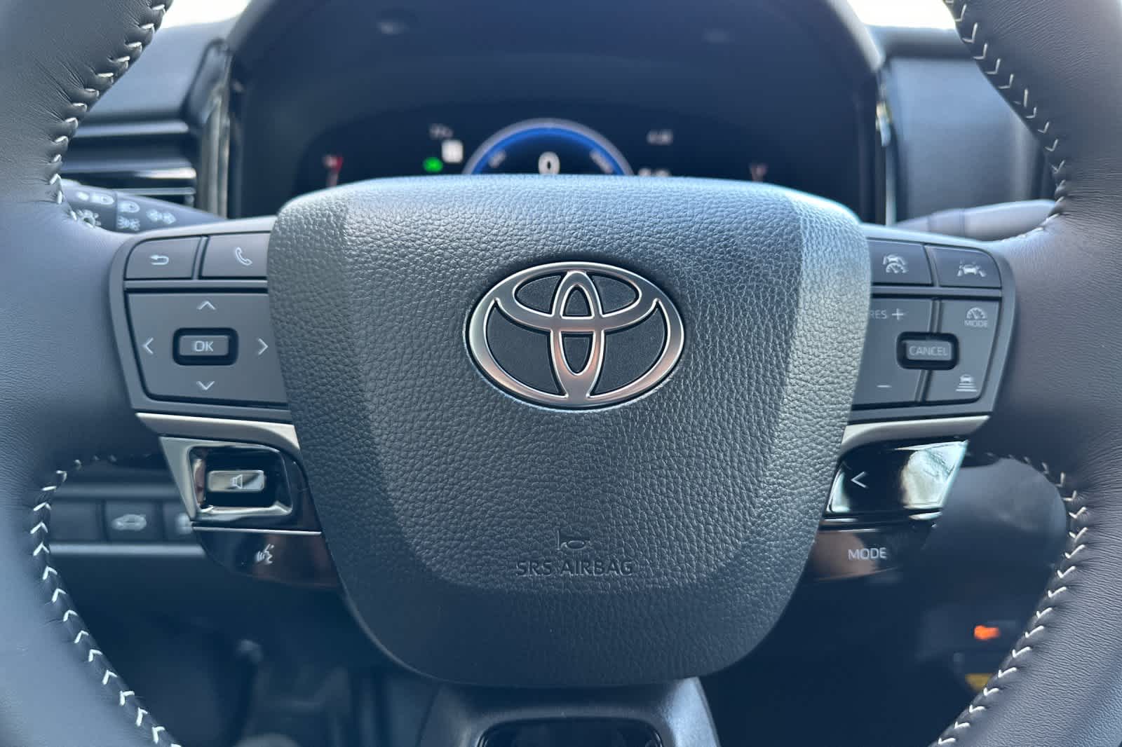 2025 Toyota Camry SE photo 20