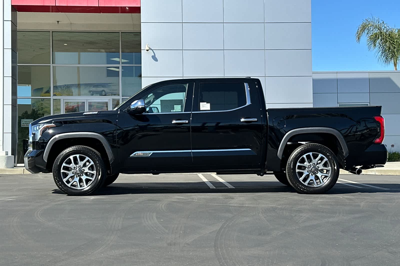 2025 Toyota Tundra 1794 Edition CrewMax photo 7
