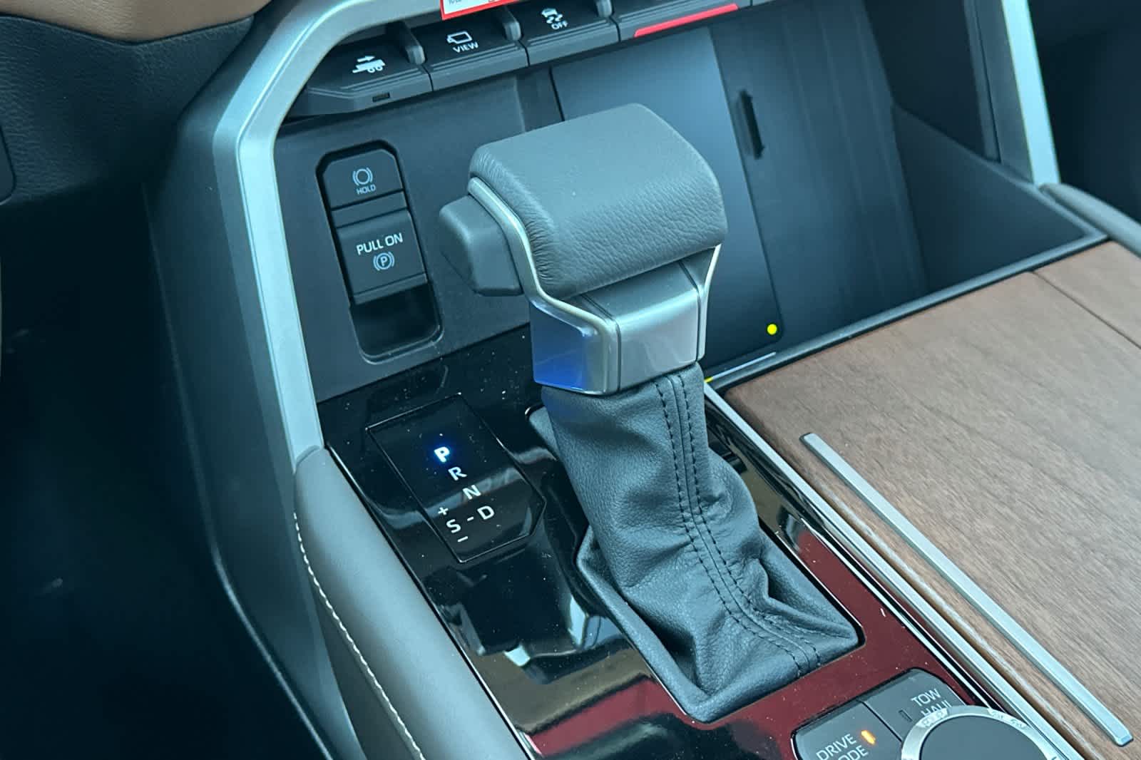 2025 Toyota Tundra 1794 Edition CrewMax photo 18