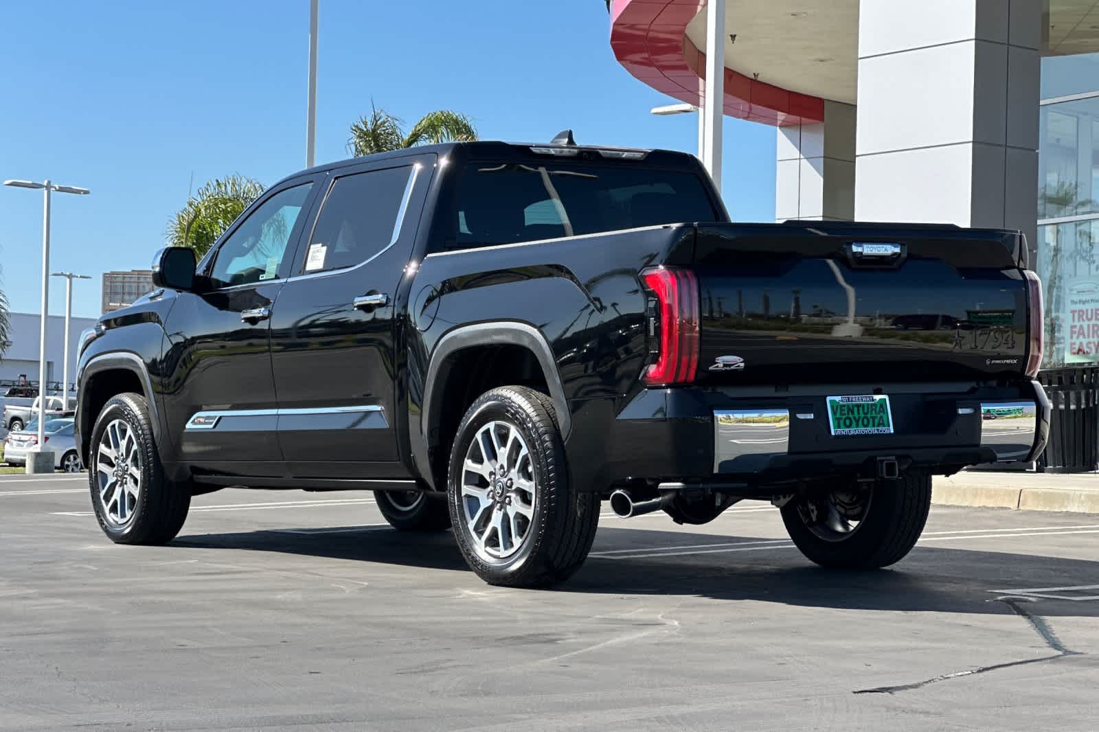 2025 Toyota Tundra 1794 Edition CrewMax photo 6