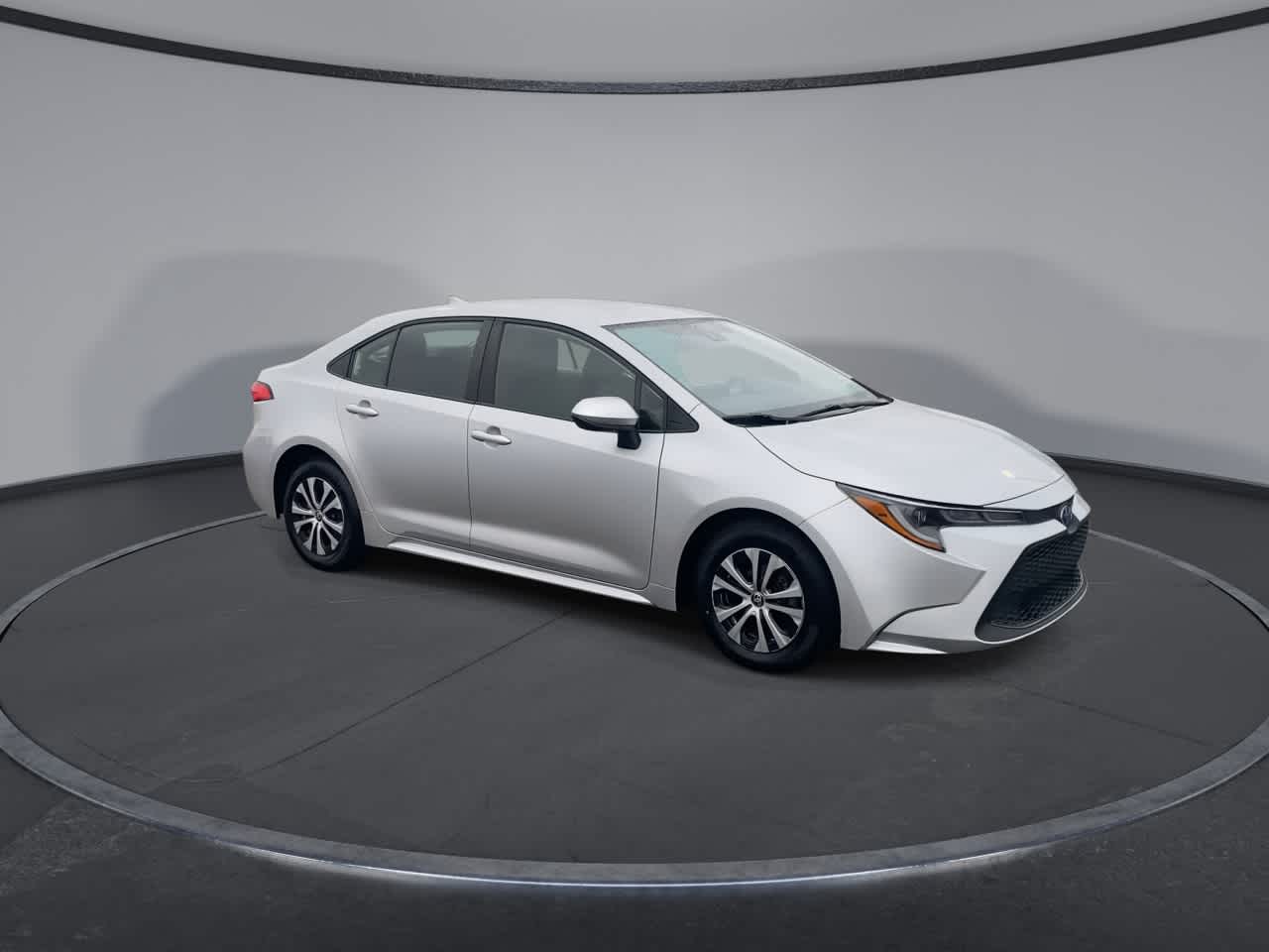 View vehicle photo 2