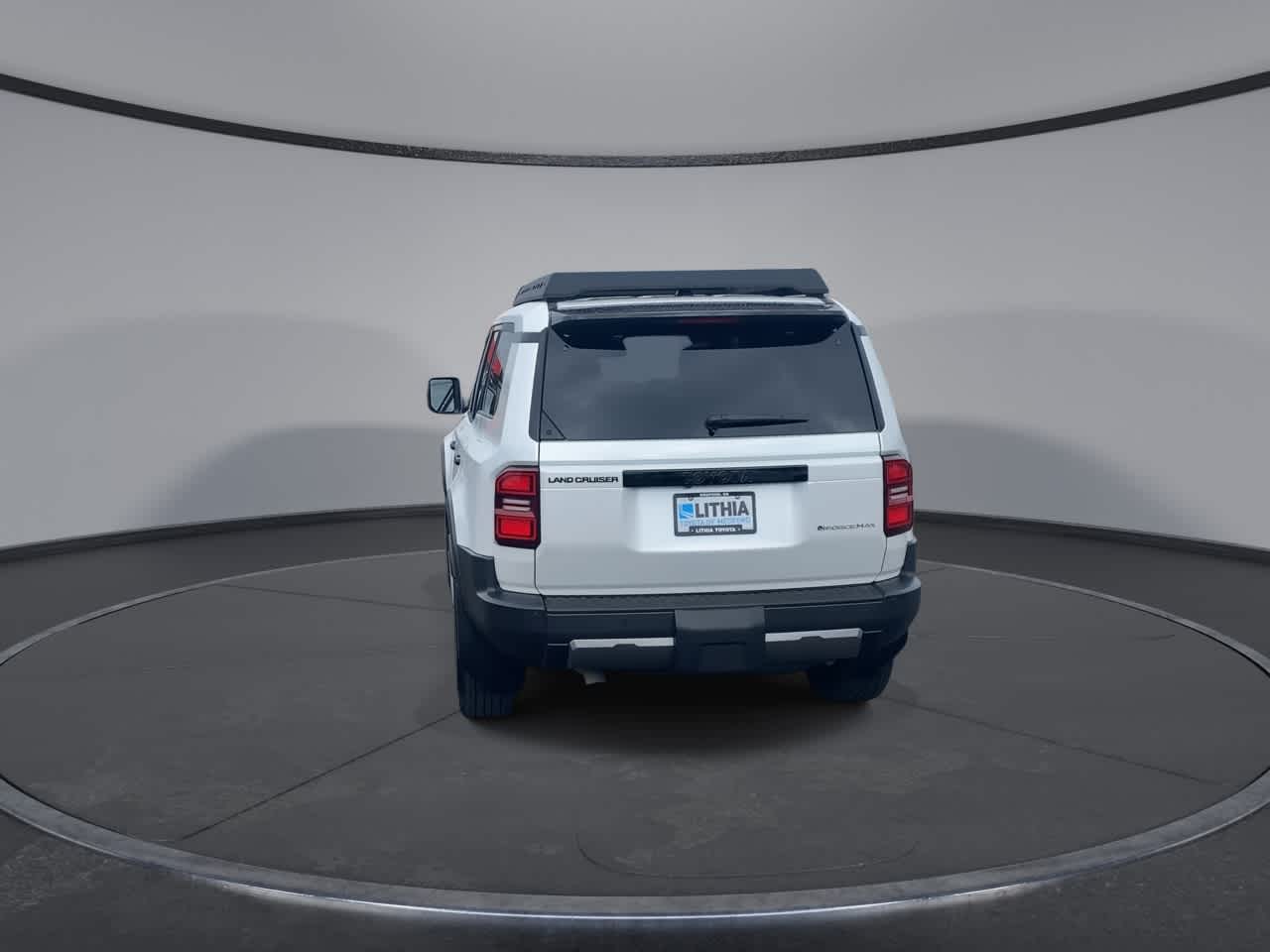 View vehicle photo 7