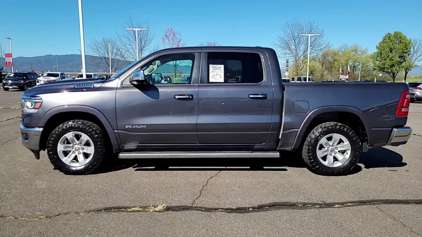 View vehicle photo 5