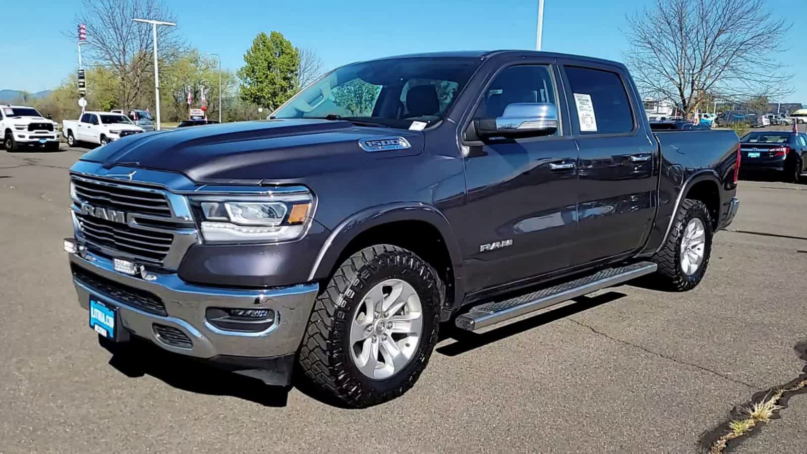 View vehicle photo 4