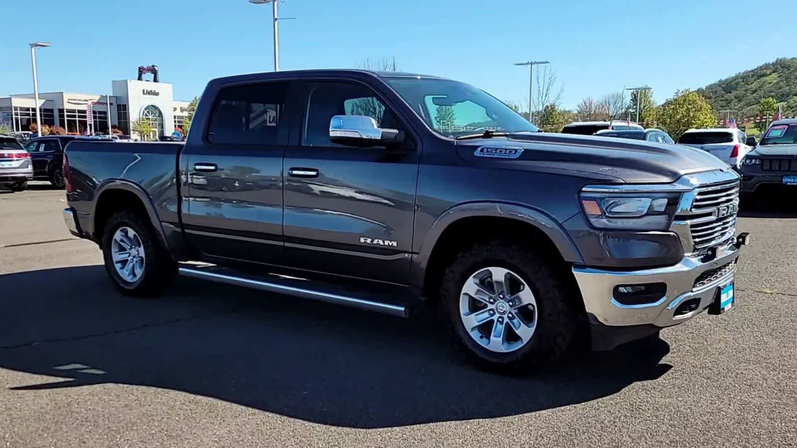 View vehicle photo 2