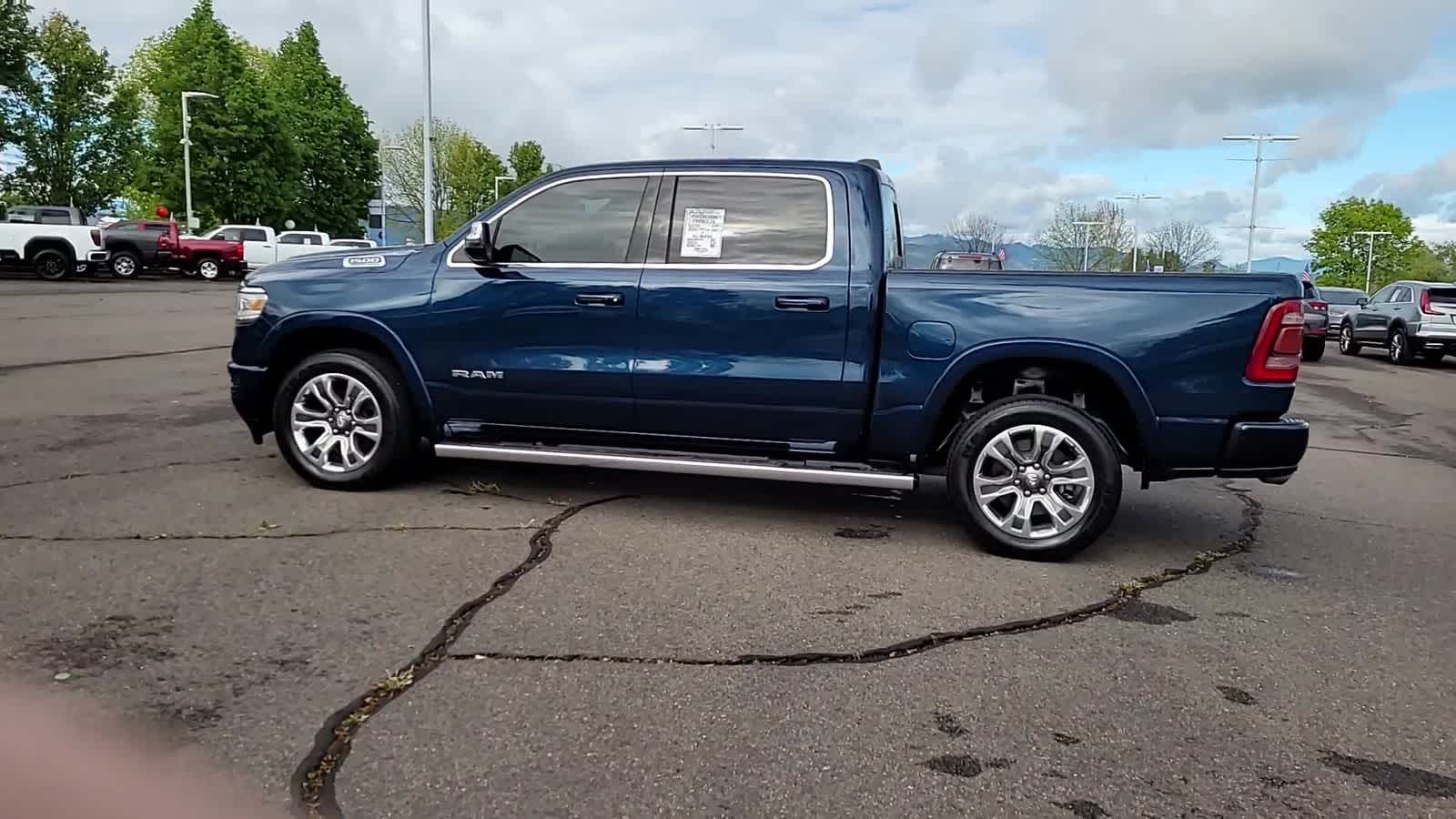 View vehicle photo 5