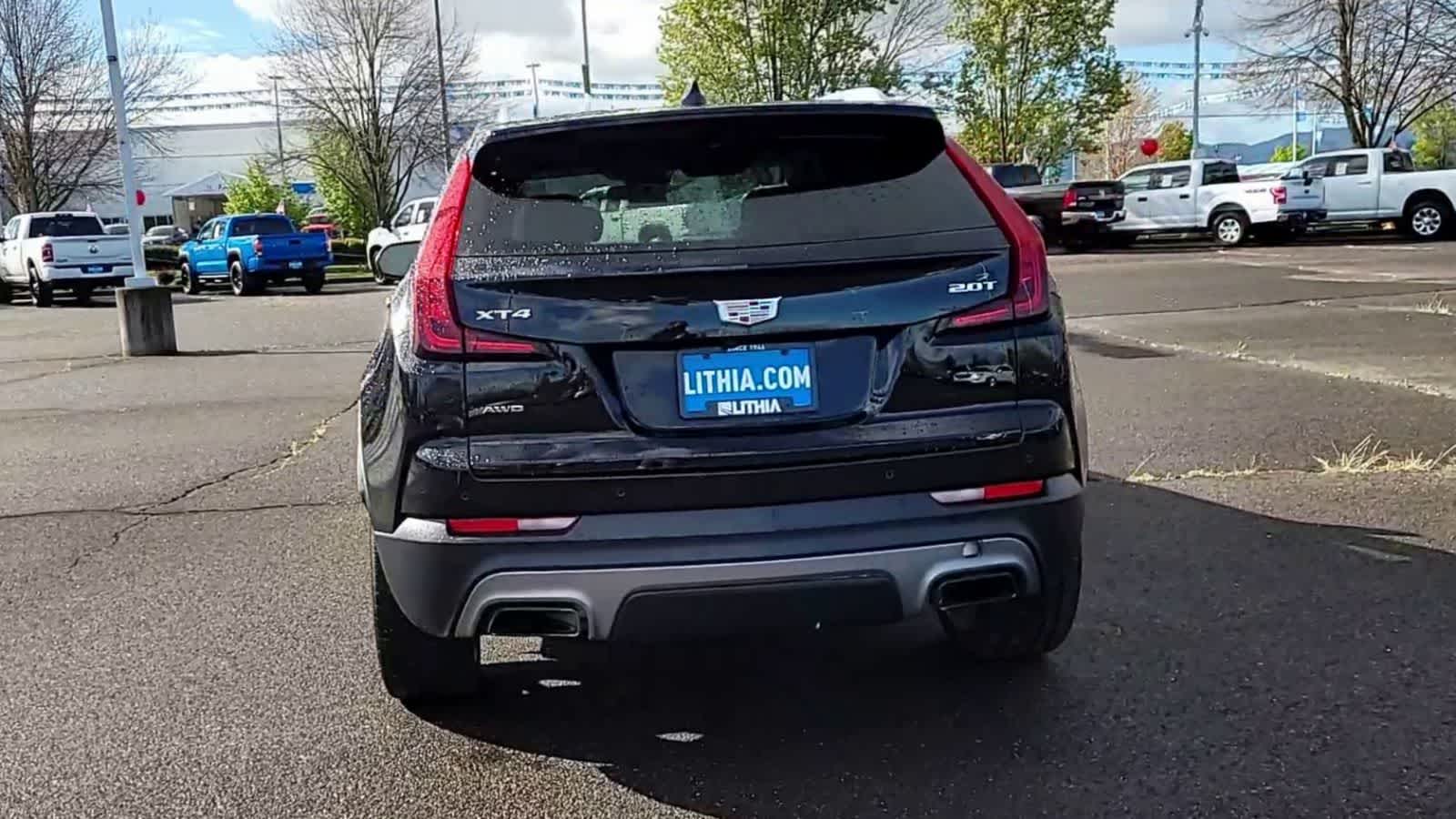 View vehicle photo 7